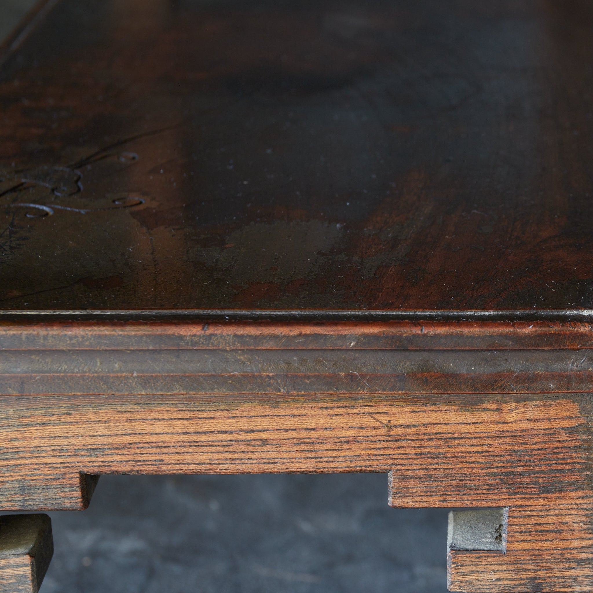 PRECIOUS WOOD DISPLAY CABINET, Qing Dynasty(1616–1911CE)