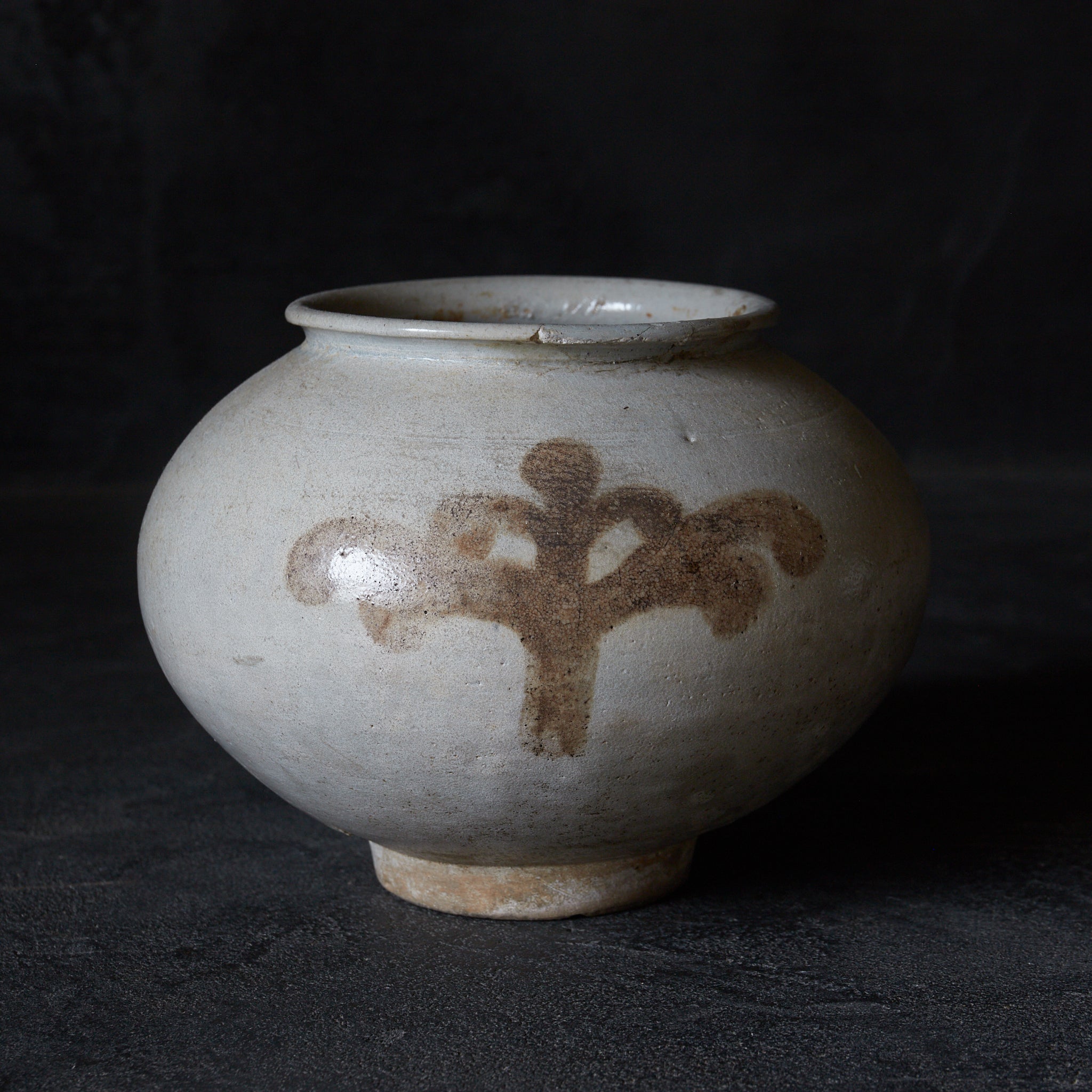 JARRE, Céramique Buncheong avec peint au fer sous couverte rinceau, Dynastie Joseon(1392–1897 apr. J.-C.)