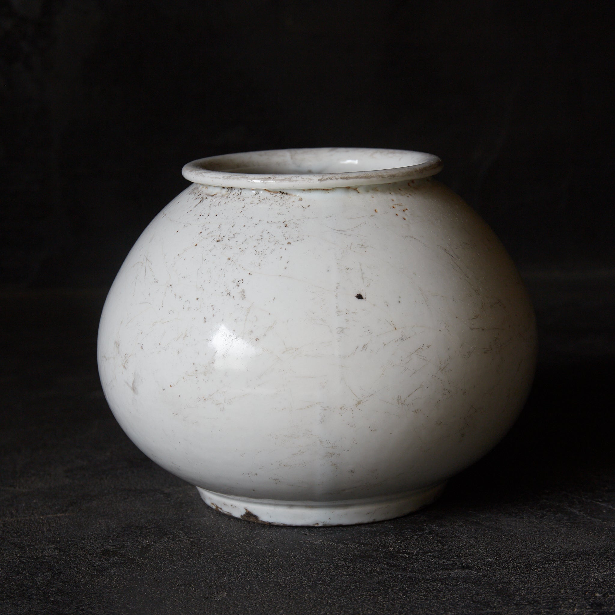 白瓷球形罐(朝鮮王朝, 西元1392年–1897年)