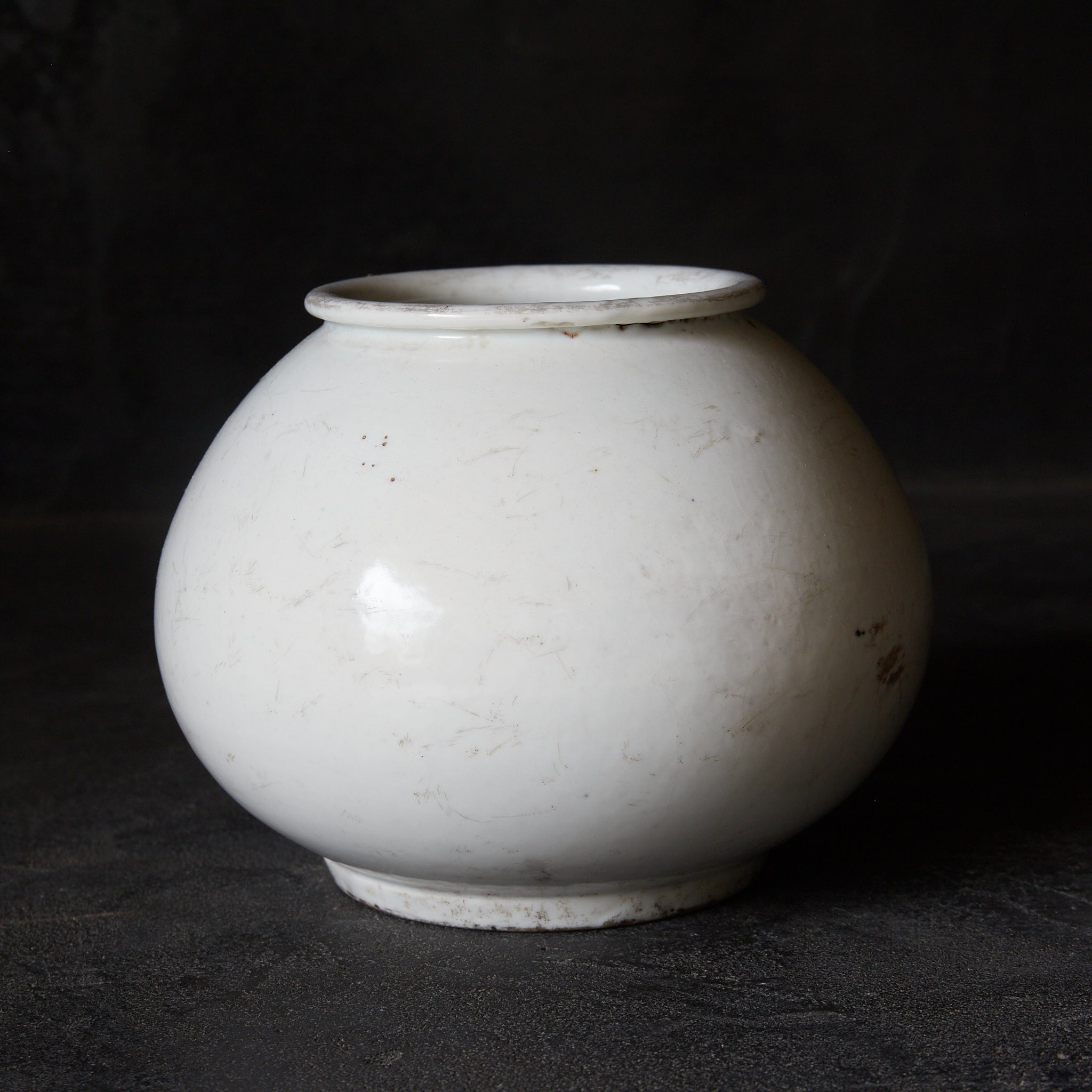白瓷球形罐(朝鮮王朝, 西元1392年–1897年)