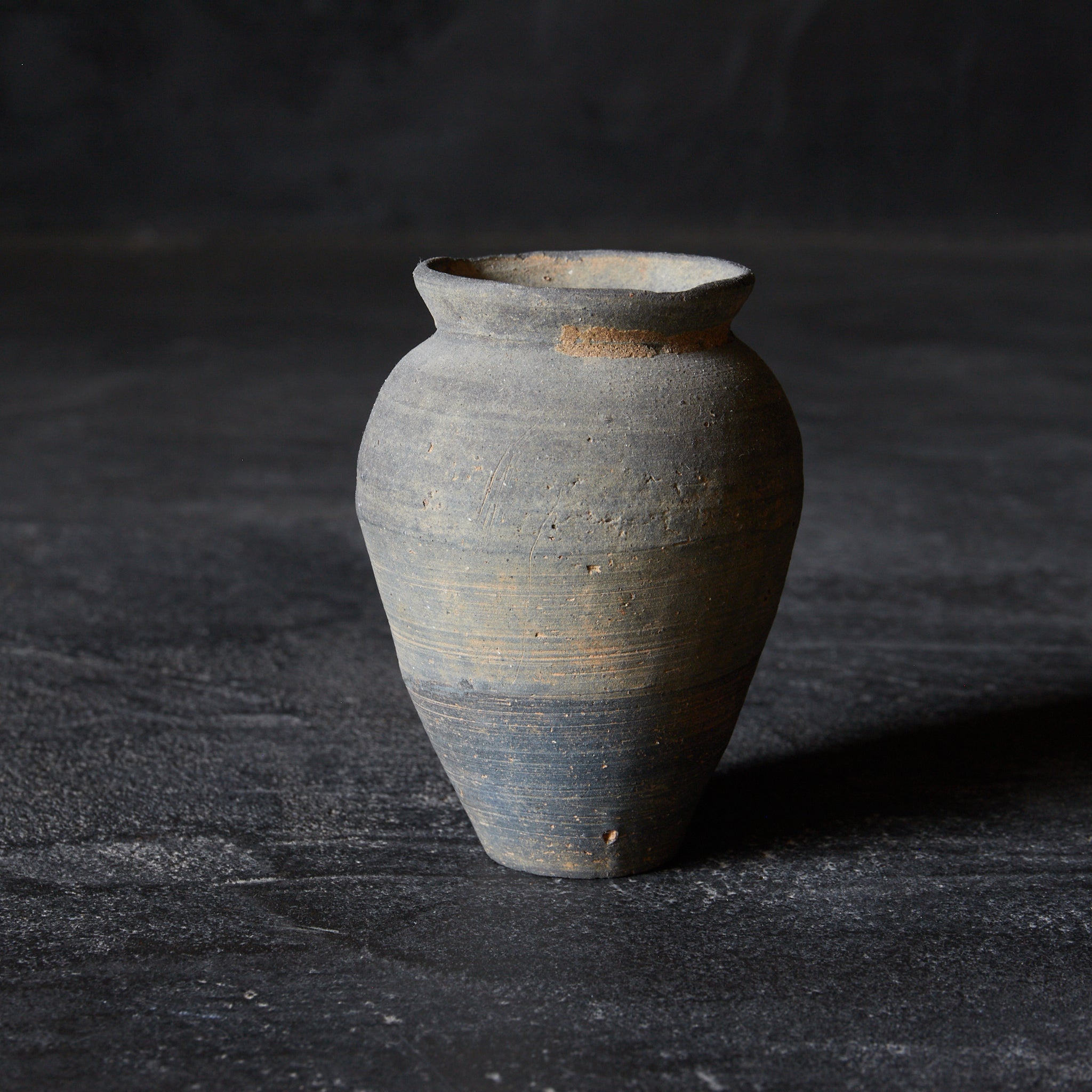 JARRA PEQUEÑA, Loza de barro gris, Mitate(lata de té), Dinastía Song(960–1279 d. C.)