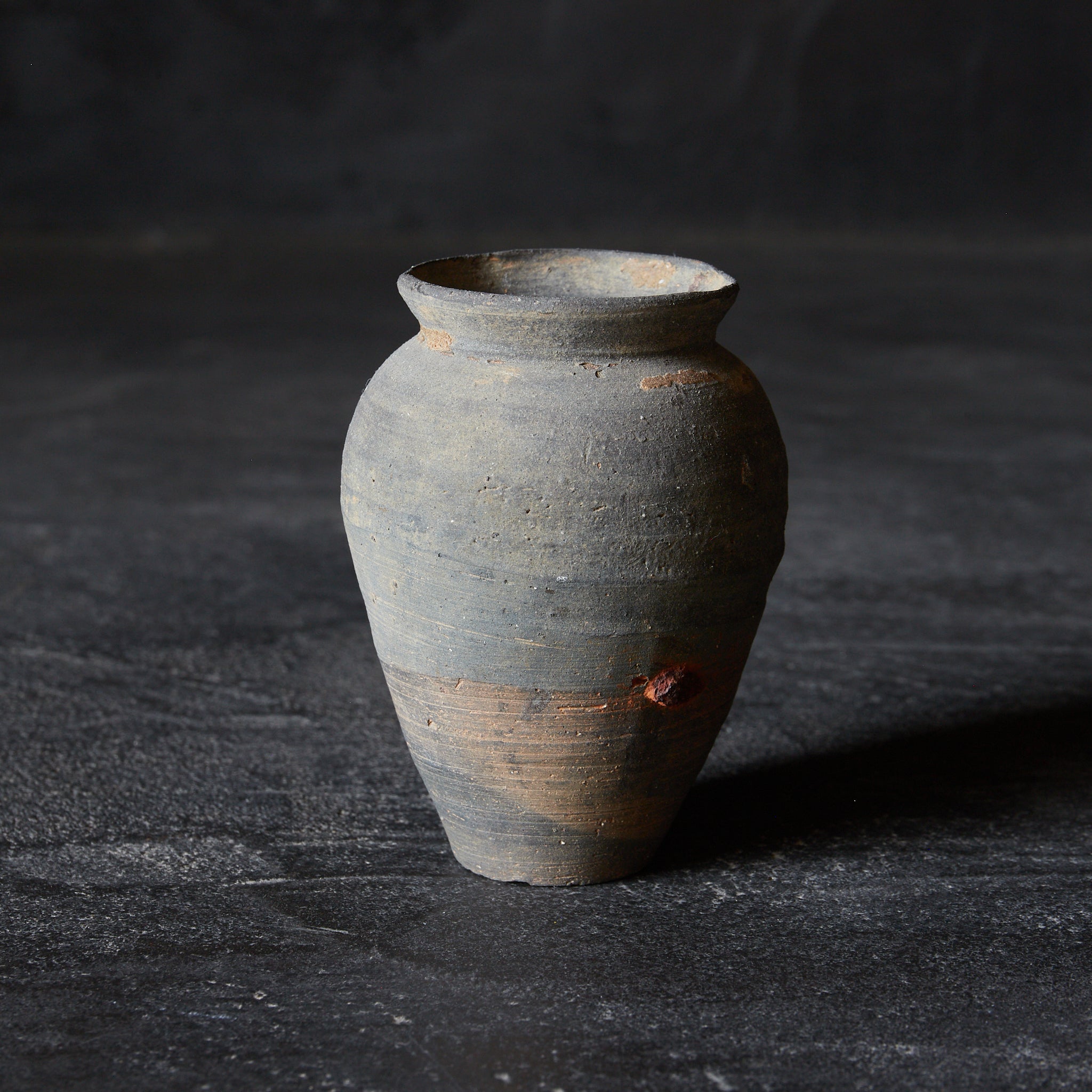 JARRA PEQUEÑA, Loza de barro gris, Mitate(lata de té), Dinastía Song(960–1279 d. C.)