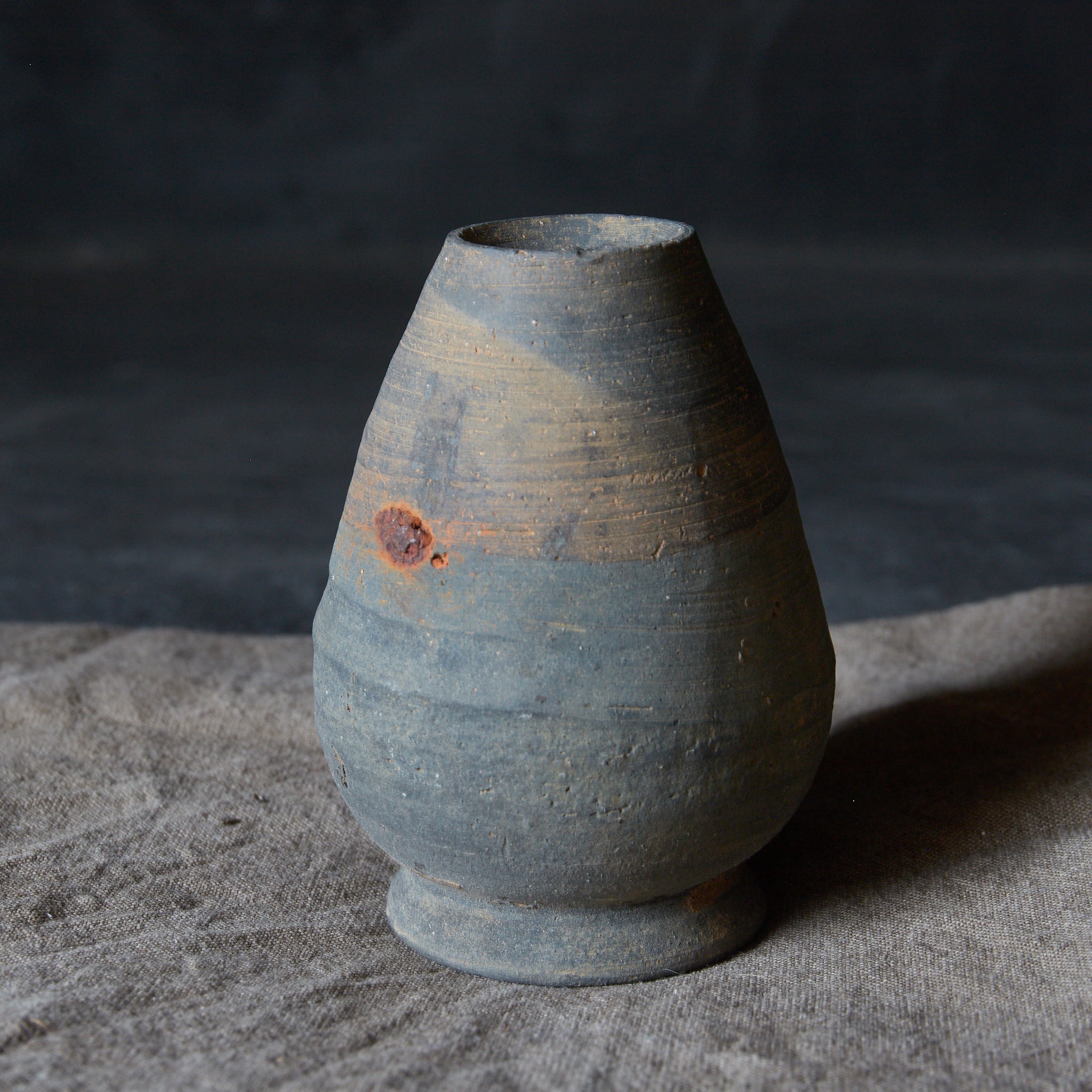 JARRA PEQUEÑA, Loza de barro gris, Mitate(lata de té), Dinastía Song(960–1279 d. C.)