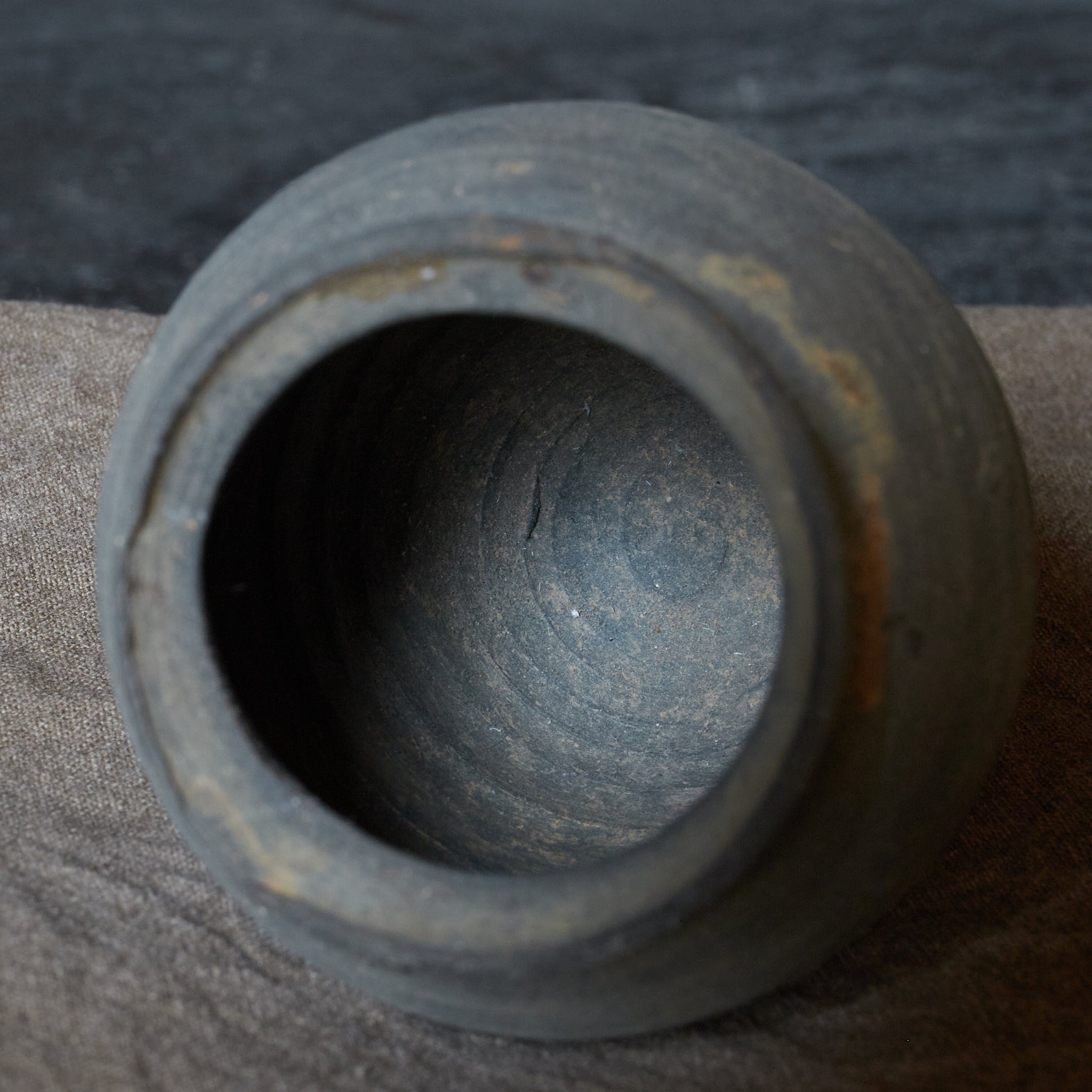 JARRA PEQUEÑA, Loza de barro gris, Mitate(lata de té), Dinastía Song(960–1279 d. C.)