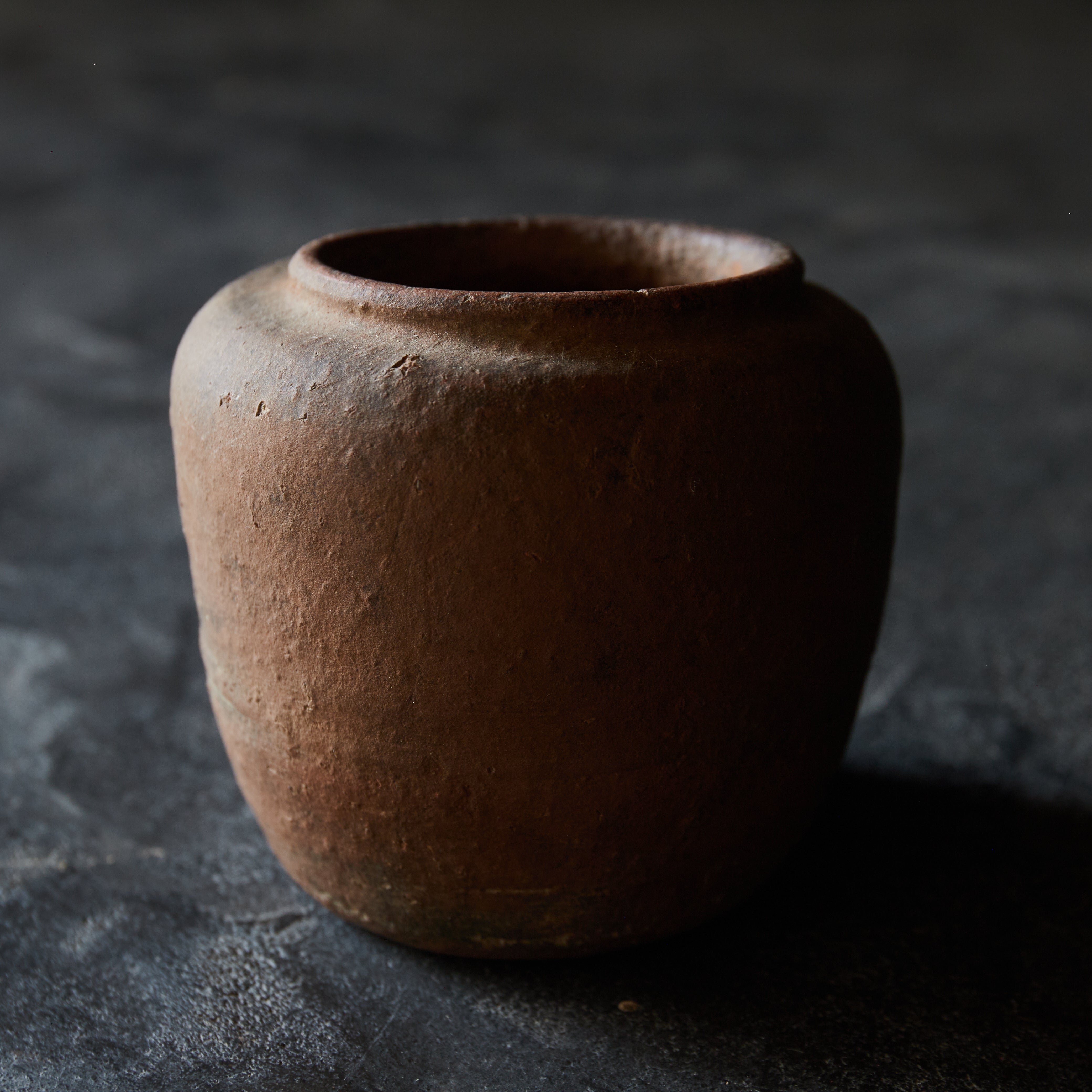 JARRA DEFORMADA PEQUEÑA, Bizen, Período Azuchi-Momoyama–Edo(1573–1867 d. C.)