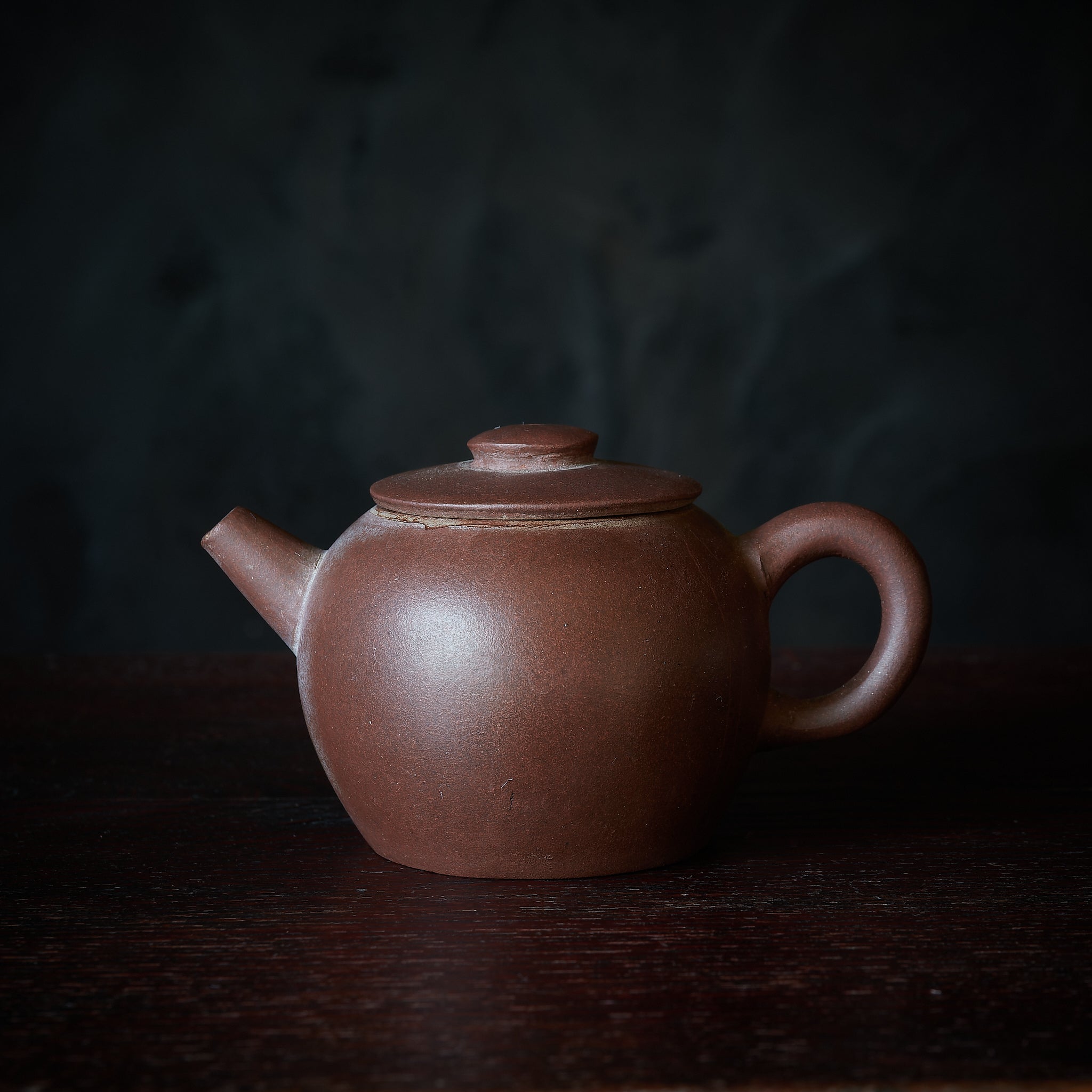 清代 朱泥急須 具輪珠(ぐりんだま)(1616–1911CE)