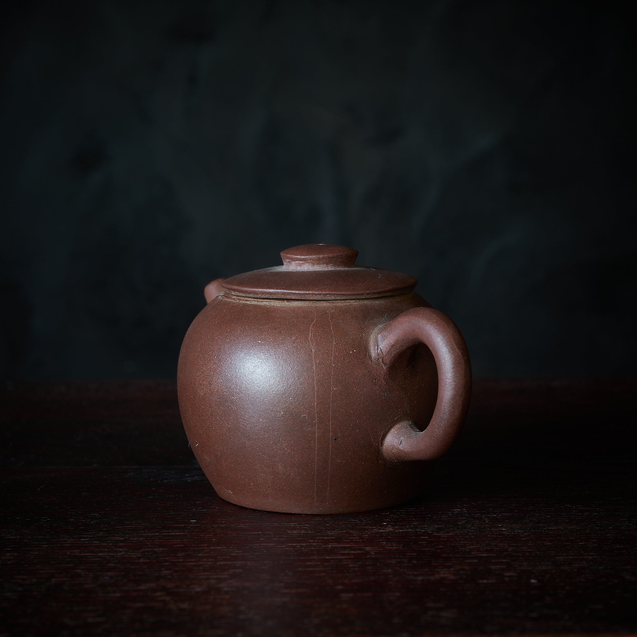 清代 朱泥急須 具輪珠(ぐりんだま)(1616–1911CE)