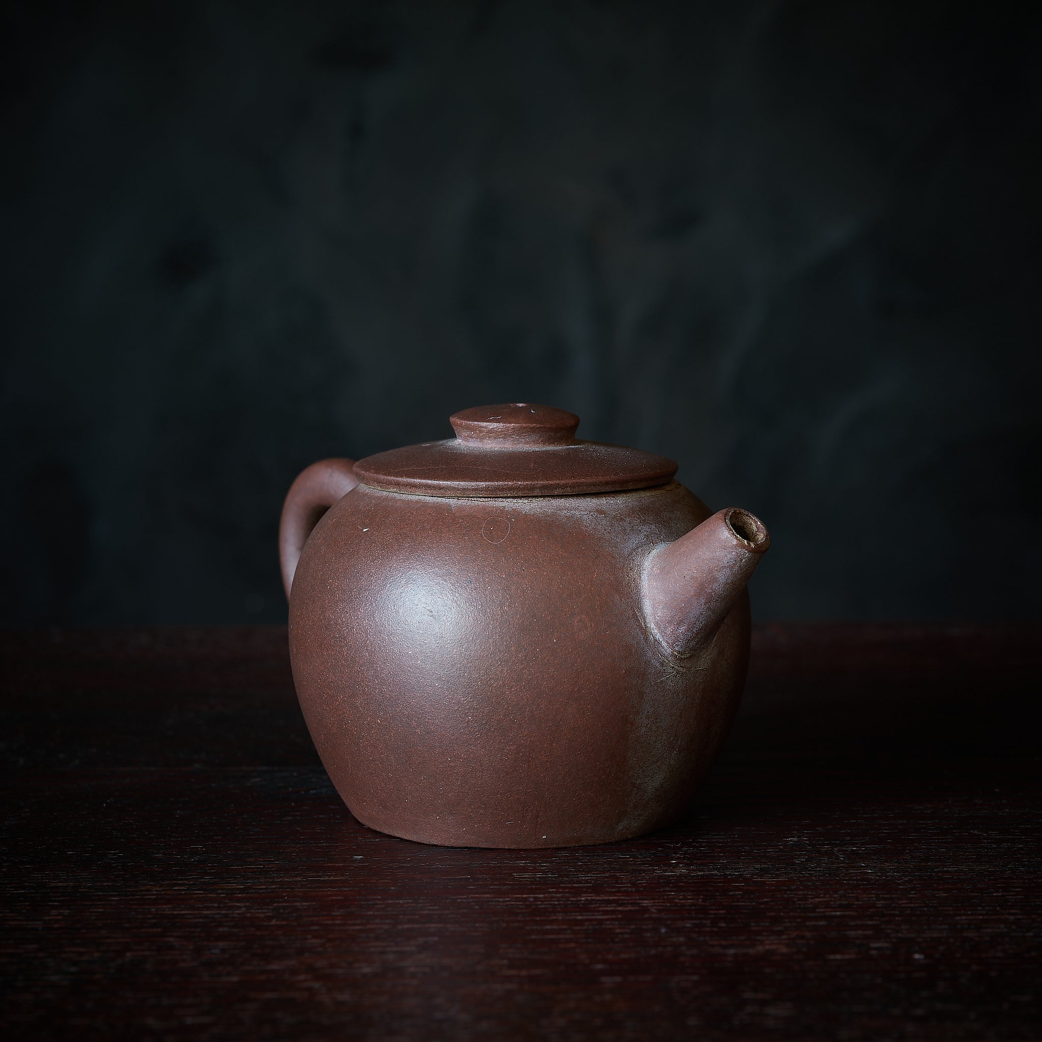 清代 朱泥急須 具輪珠(ぐりんだま)(1616–1911CE)