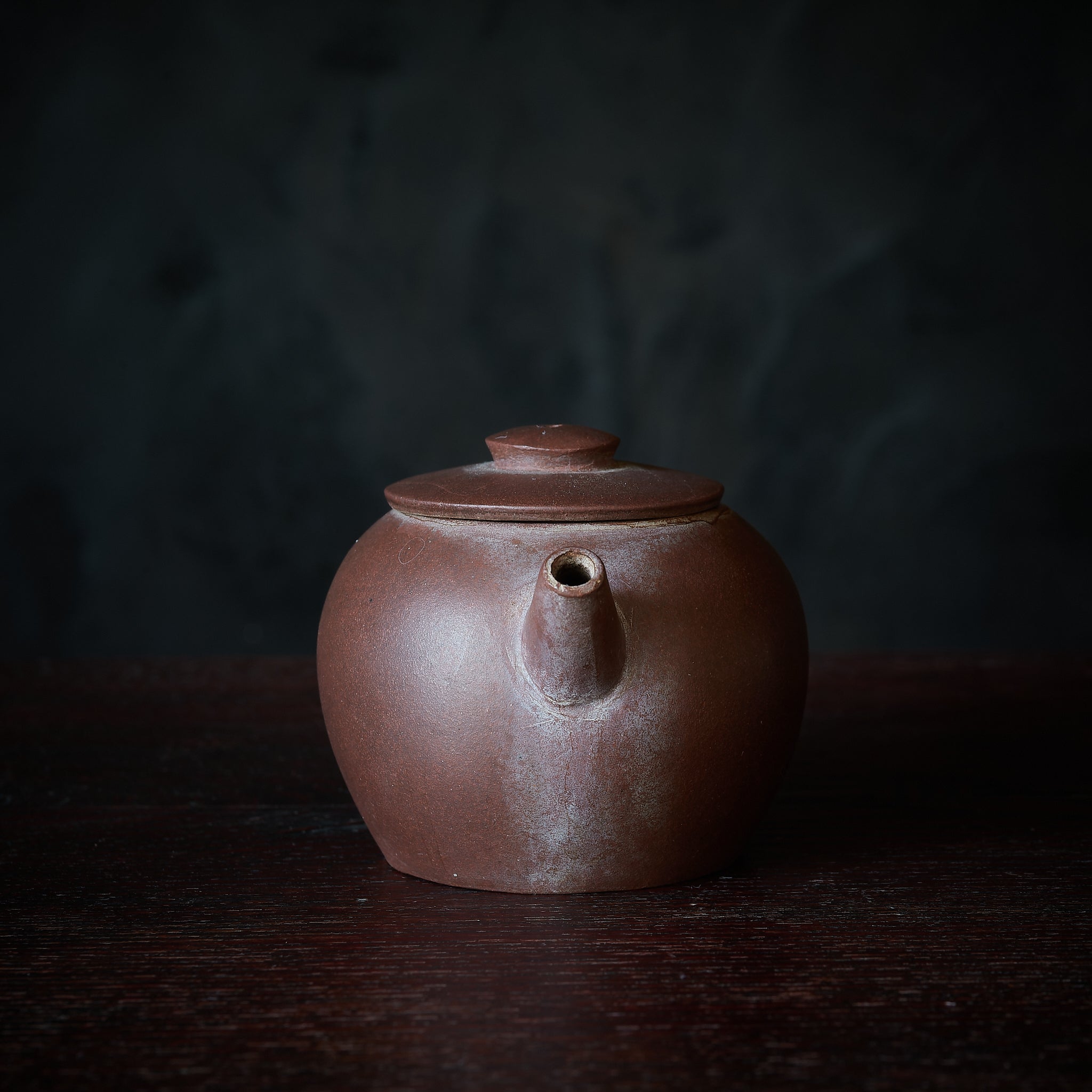 清代 朱泥急須 具輪珠(ぐりんだま)(1616–1911CE)