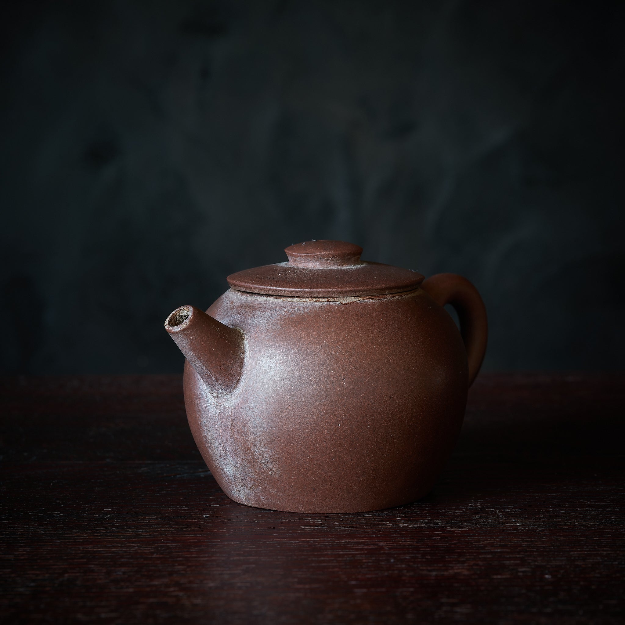 清代 朱泥急須 具輪珠(ぐりんだま)(1616–1911CE)