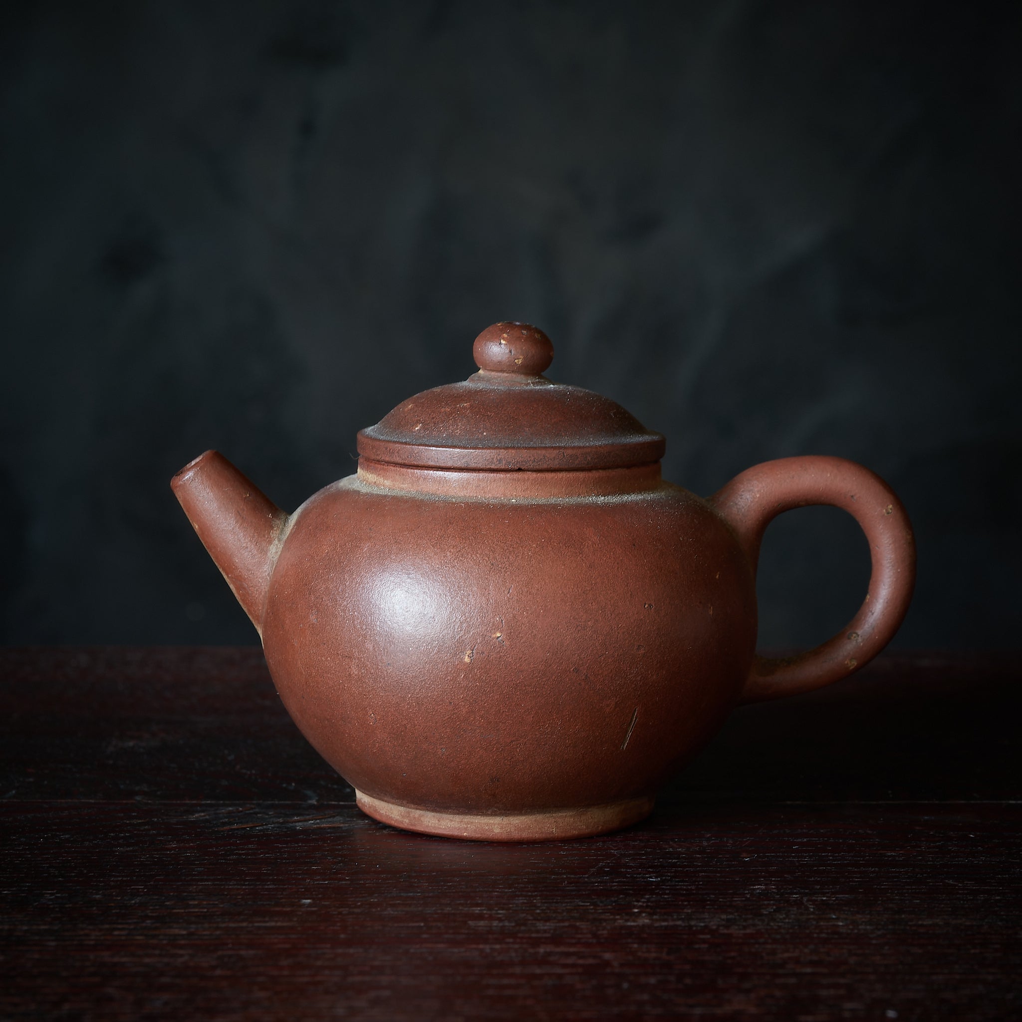 GUIHUASHA-TEEKANNE, Gurindama, mit holzkiste, Qing-Dynastie(1616–1911 n. Chr.)