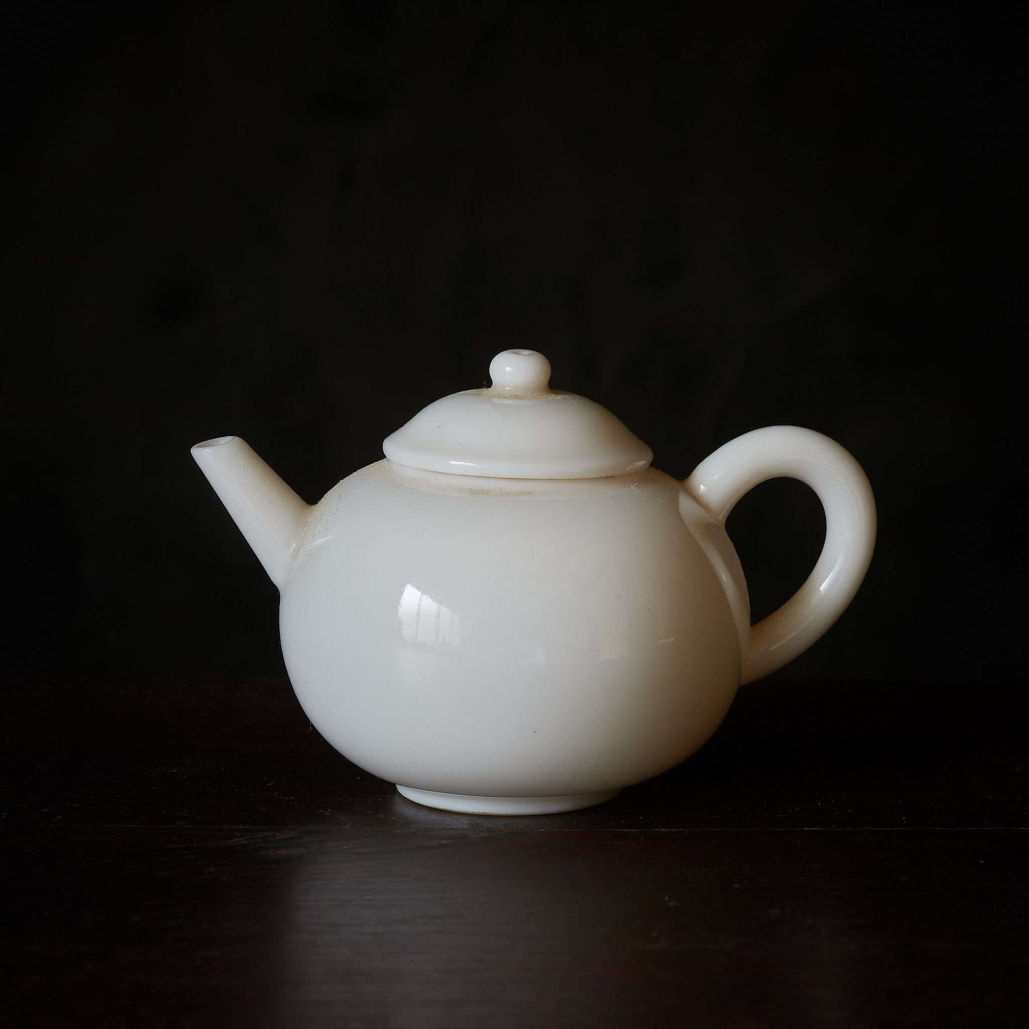 THÉIÈRE, Céramique Dehua / Gurindama, porcelaine blanche, Dynastie Qing(1616–1911 apr. J.-C.)