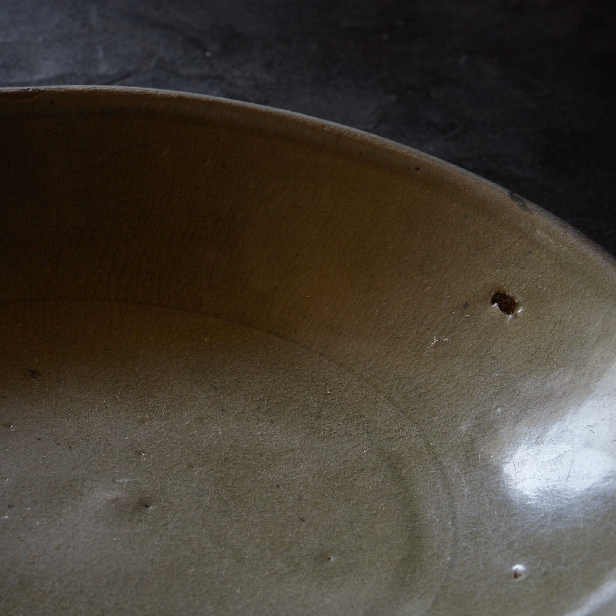 PLATO GRANDE, horno Longquan, Dinastía Ming(1368–1644 d. C.)