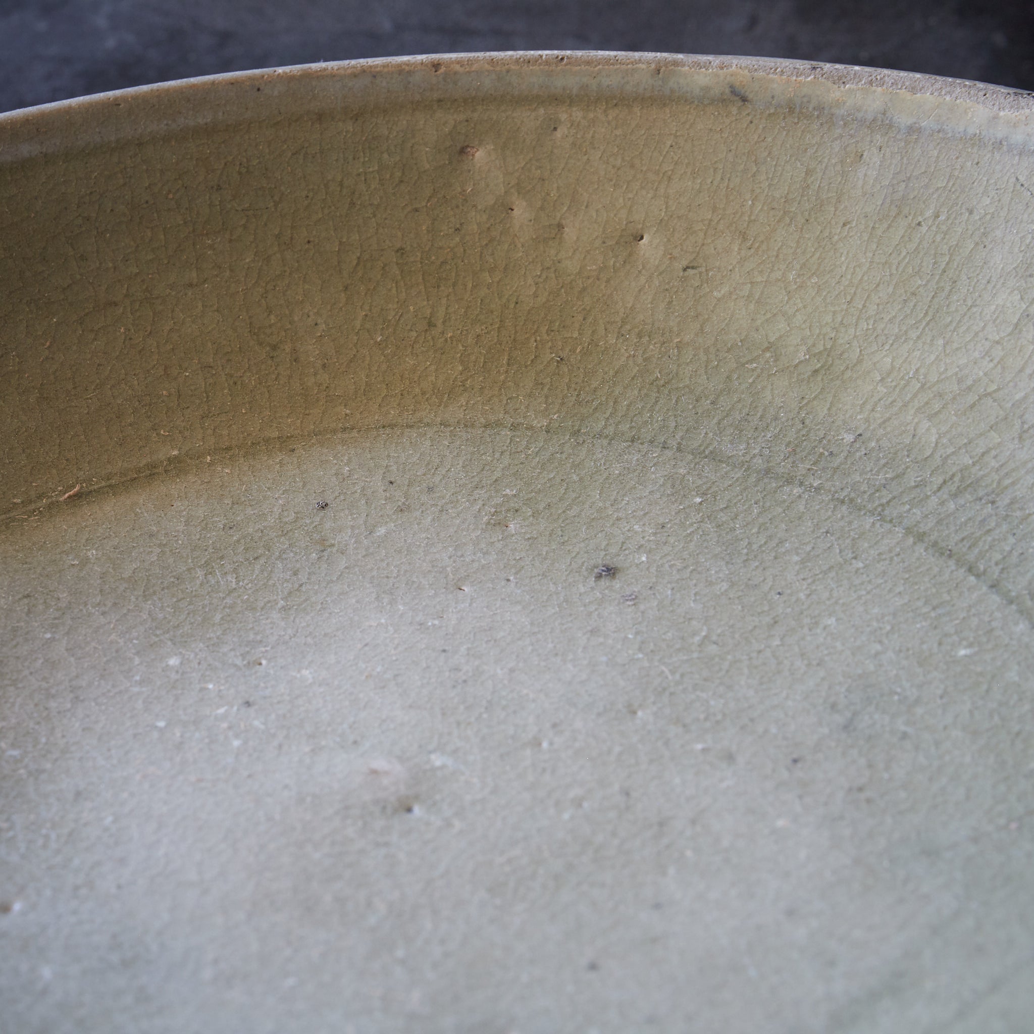 PLATO GRANDE, horno Longquan, Dinastía Ming(1368–1644 d. C.)