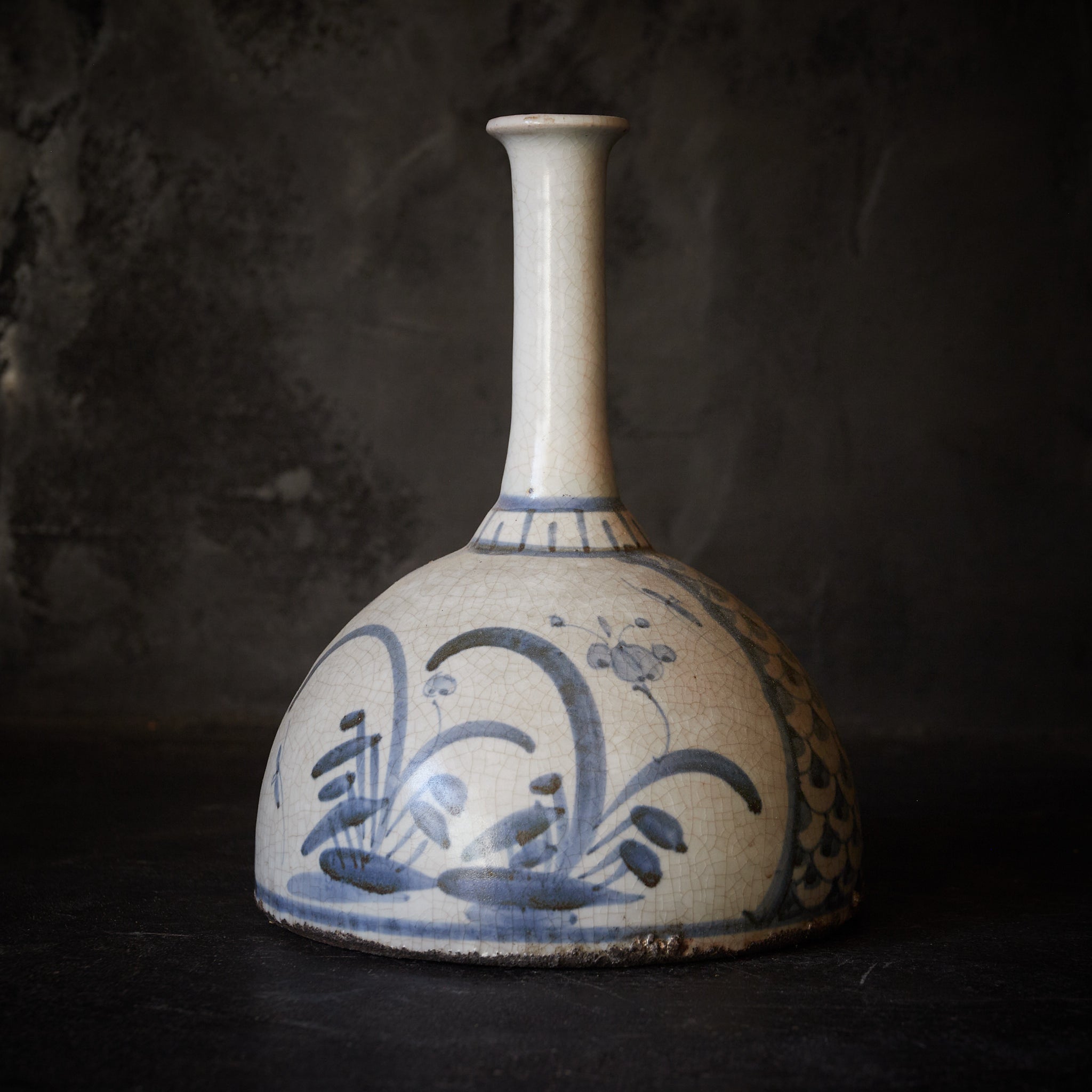 江戸時代 古伊万里染付草花蜻蛉文船徳利(1603–1867CE)