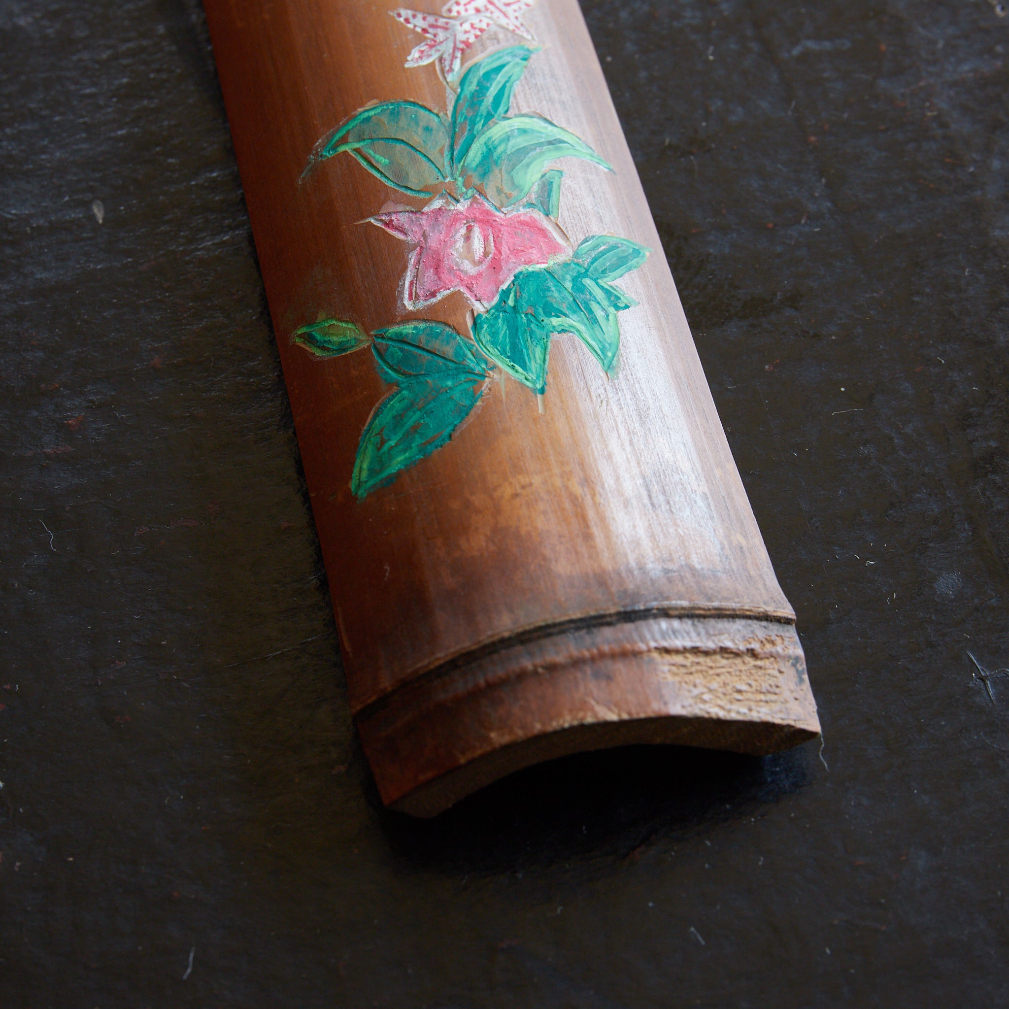 BAMBOO TEA SCOOP, Carved with safflower and lily design, maki-e, Meiji Period(1868–1912CE)