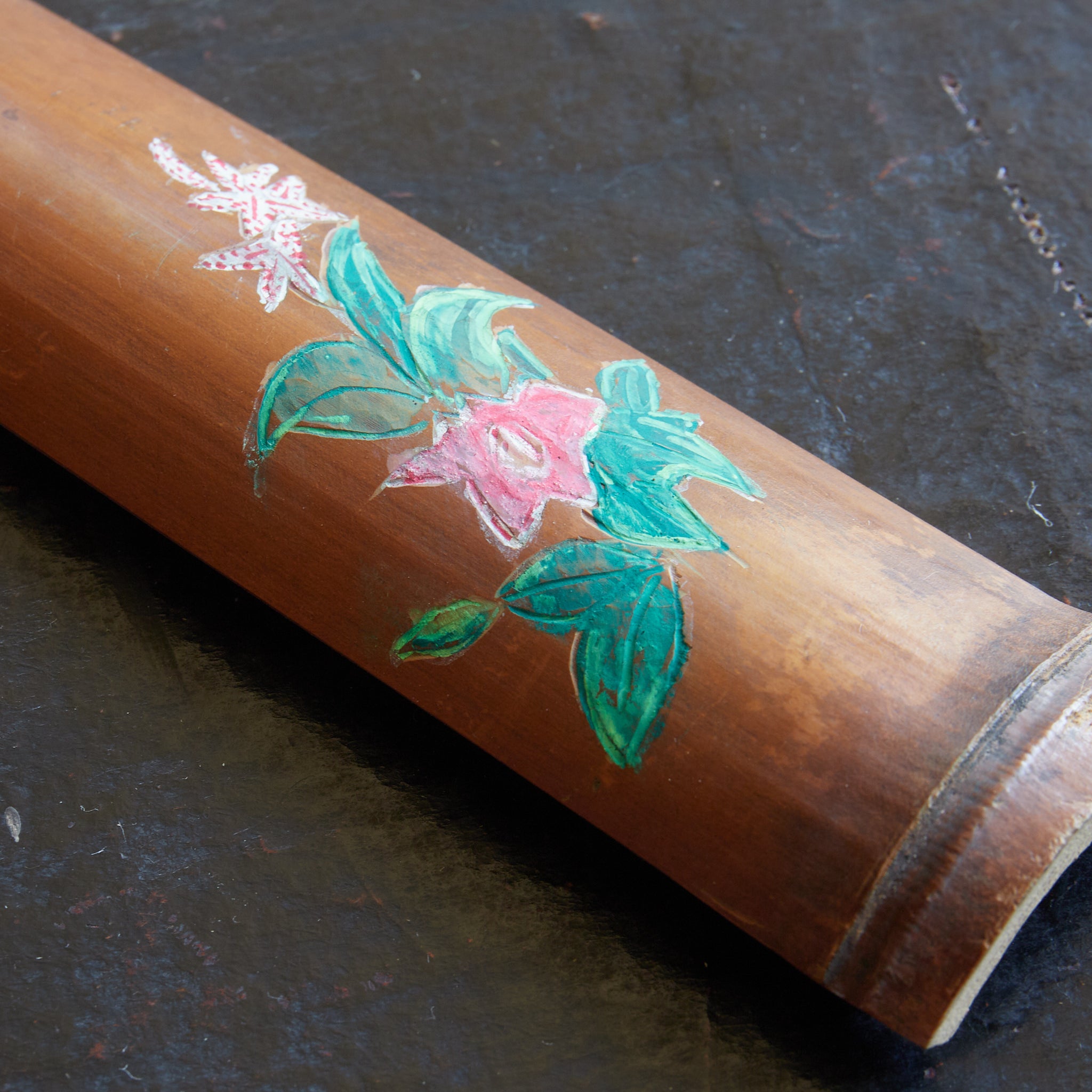 BAMBOO TEA SCOOP, Carved with safflower and lily design, maki-e, Meiji Period(1868–1912CE)
