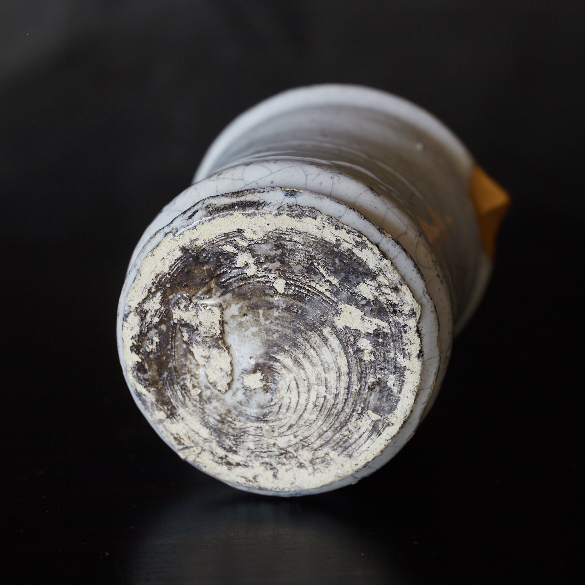 SMALL ALBARELLO-STYLE JAR, Delftware, white-glazed and kintsugi repair, Mitate(katakuchi), Dutch Antique, Early Modern Period(16th–19th centuries)
