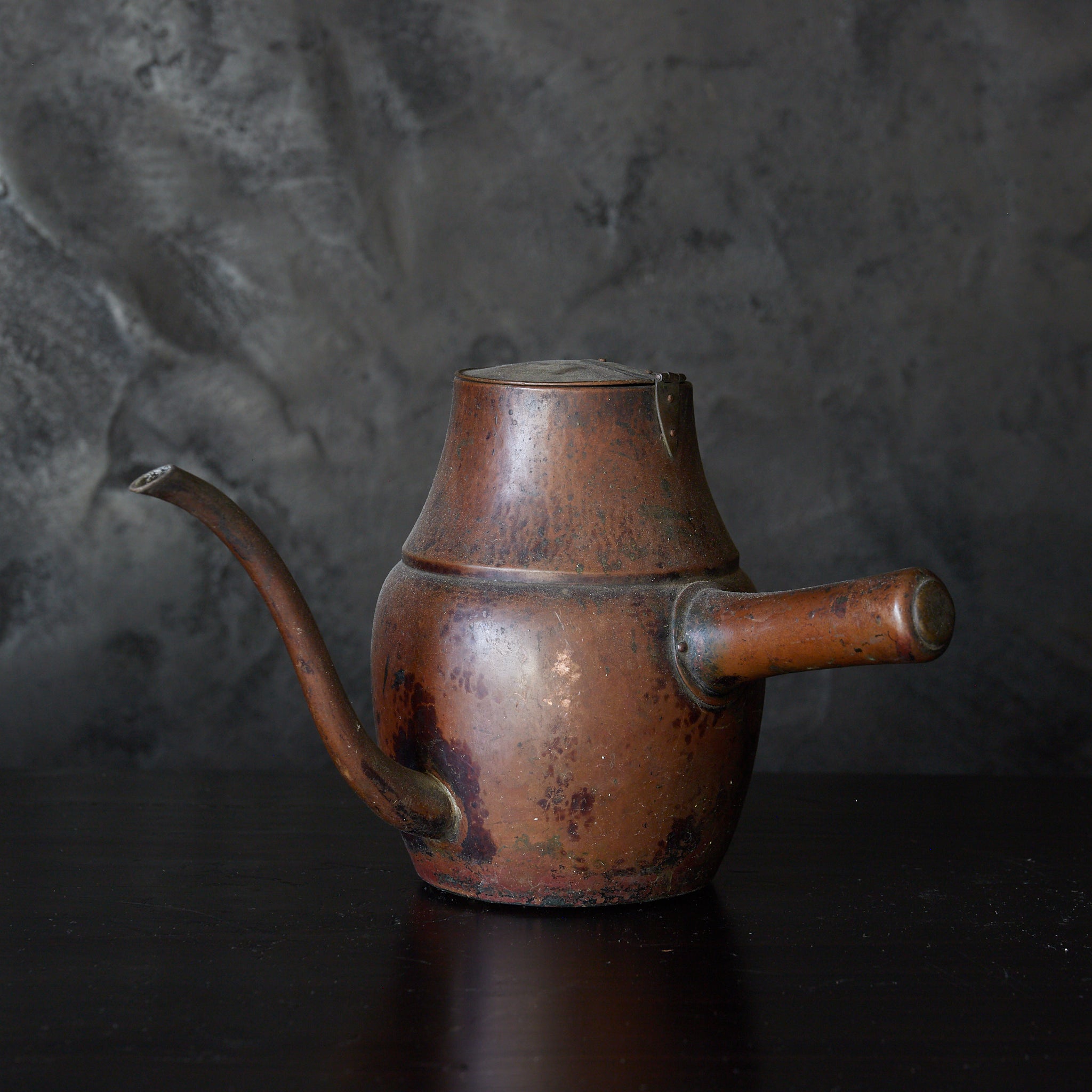 ANCIENNE AIGUIÈRE EN CUIVRE, Période Meiji(1868–1912 apr. J.-C.)