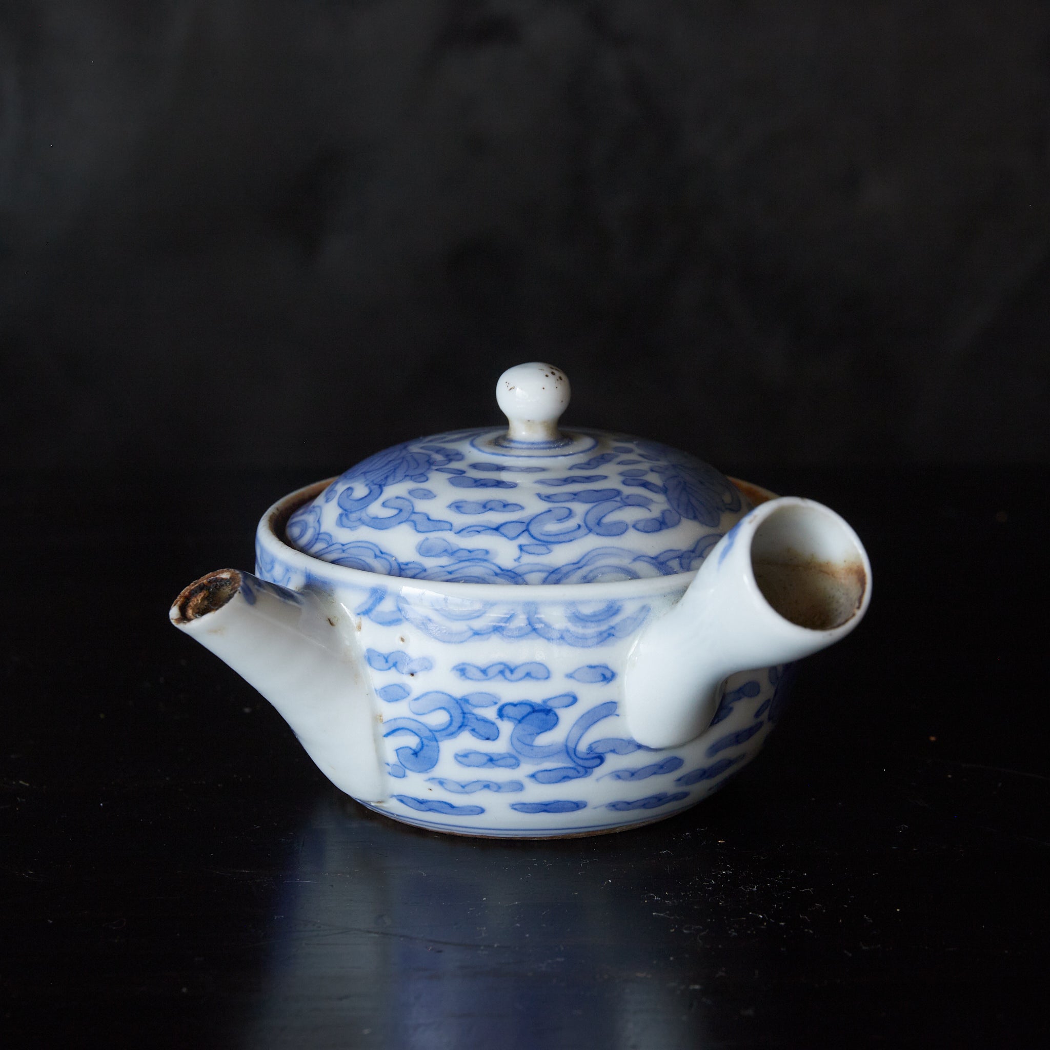 江戸時代 古伊万里 白磁染付桐文横手急須(1603–1867CE)