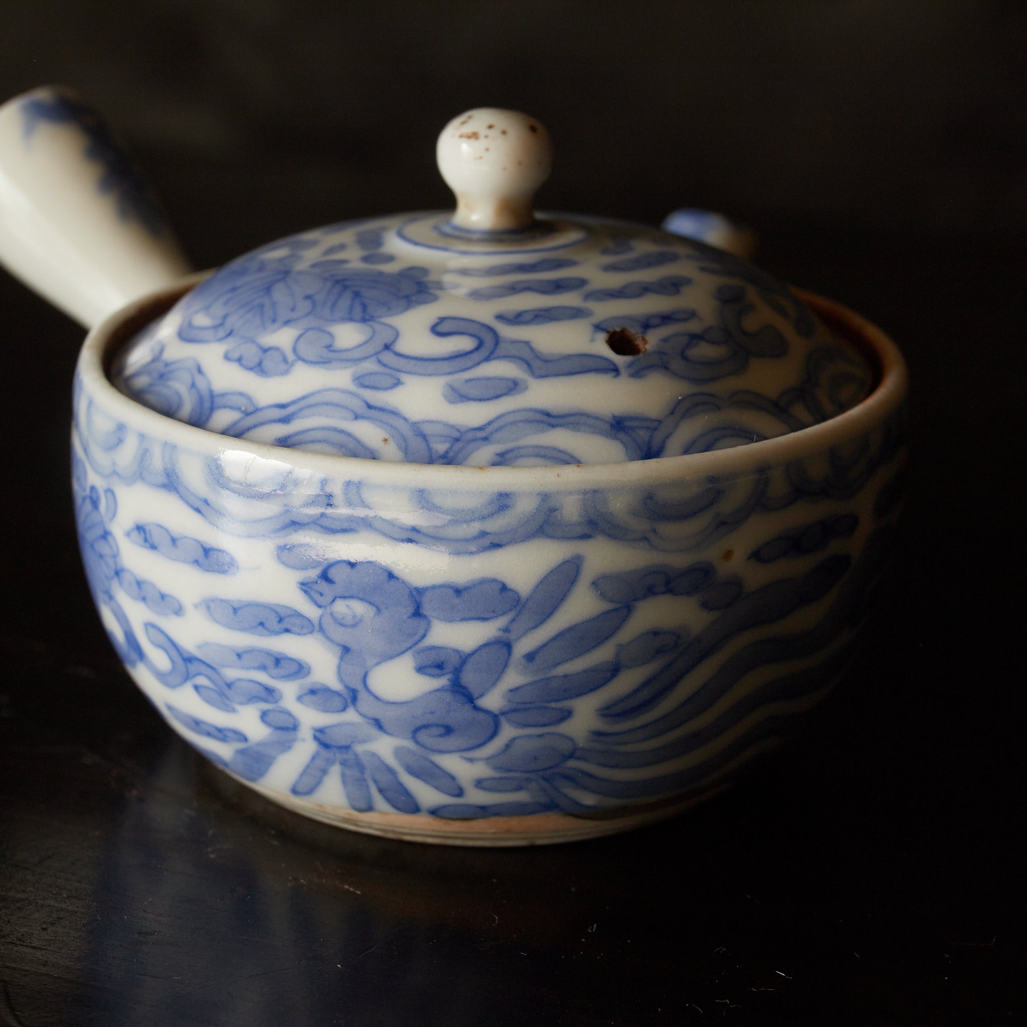 江戸時代 古伊万里 白磁染付桐文横手急須(1603–1867CE)