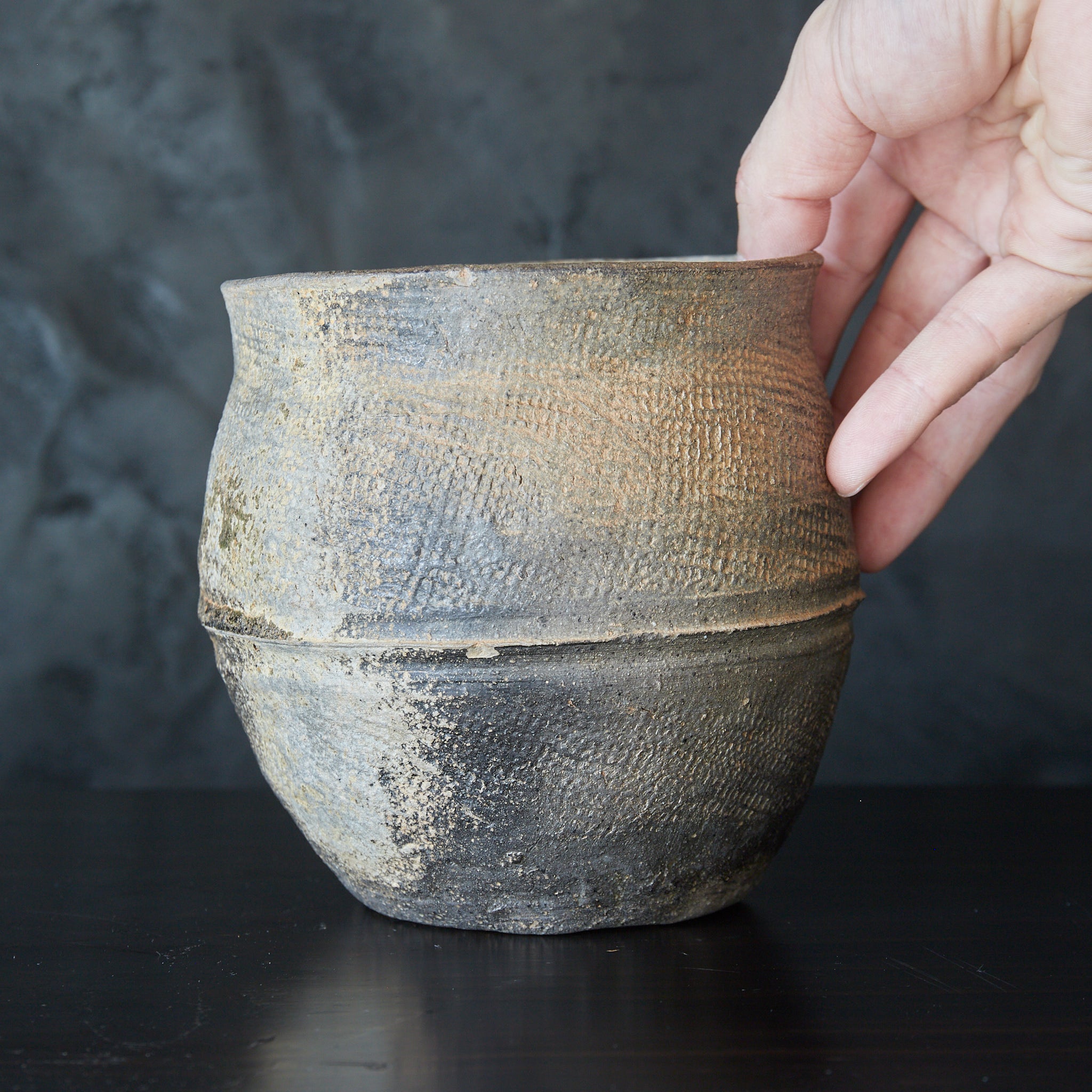 春秋戦国–漢代 布目文硬陶腰壺 みたて水指 木箱付(770BCE–220CE)