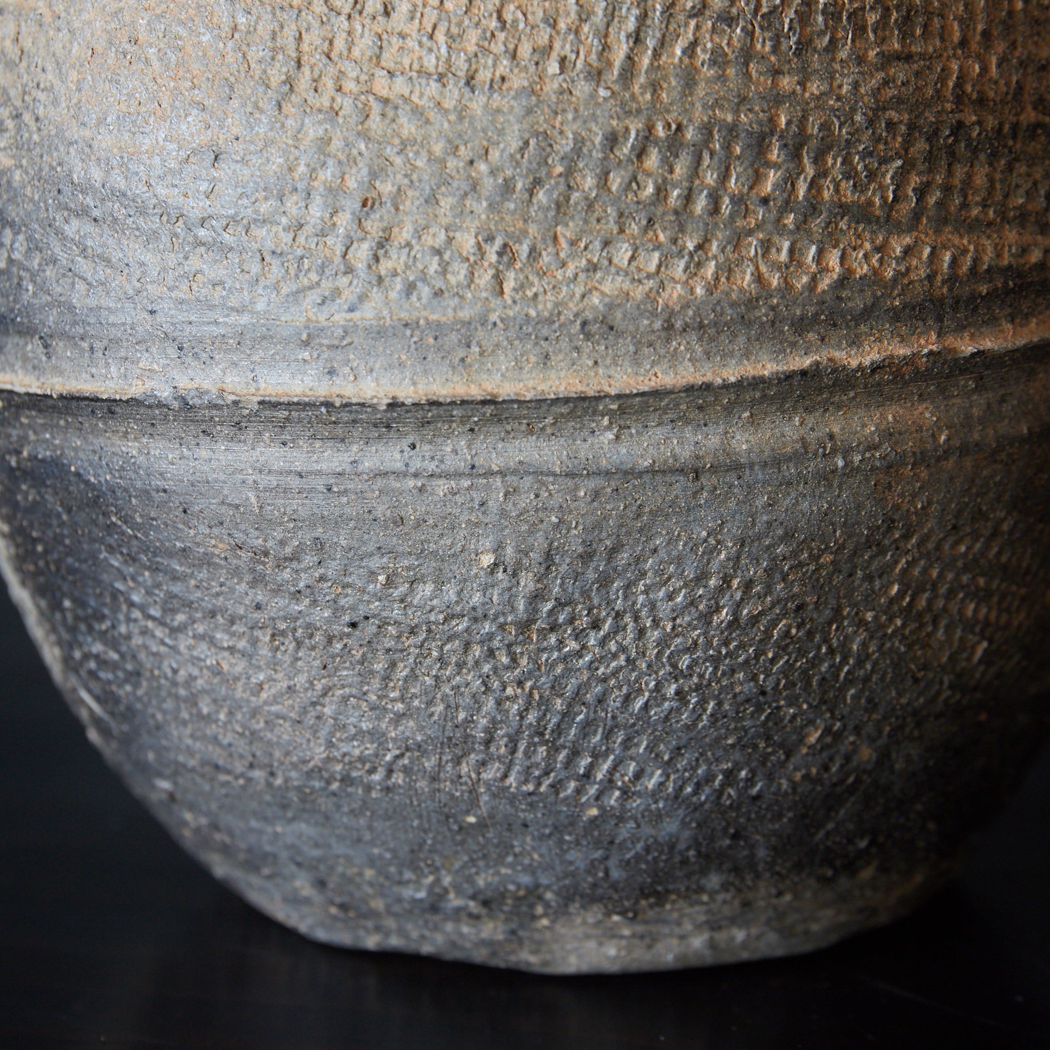 春秋戦国–漢代 布目文硬陶腰壺 みたて水指 木箱付(770BCE–220CE)