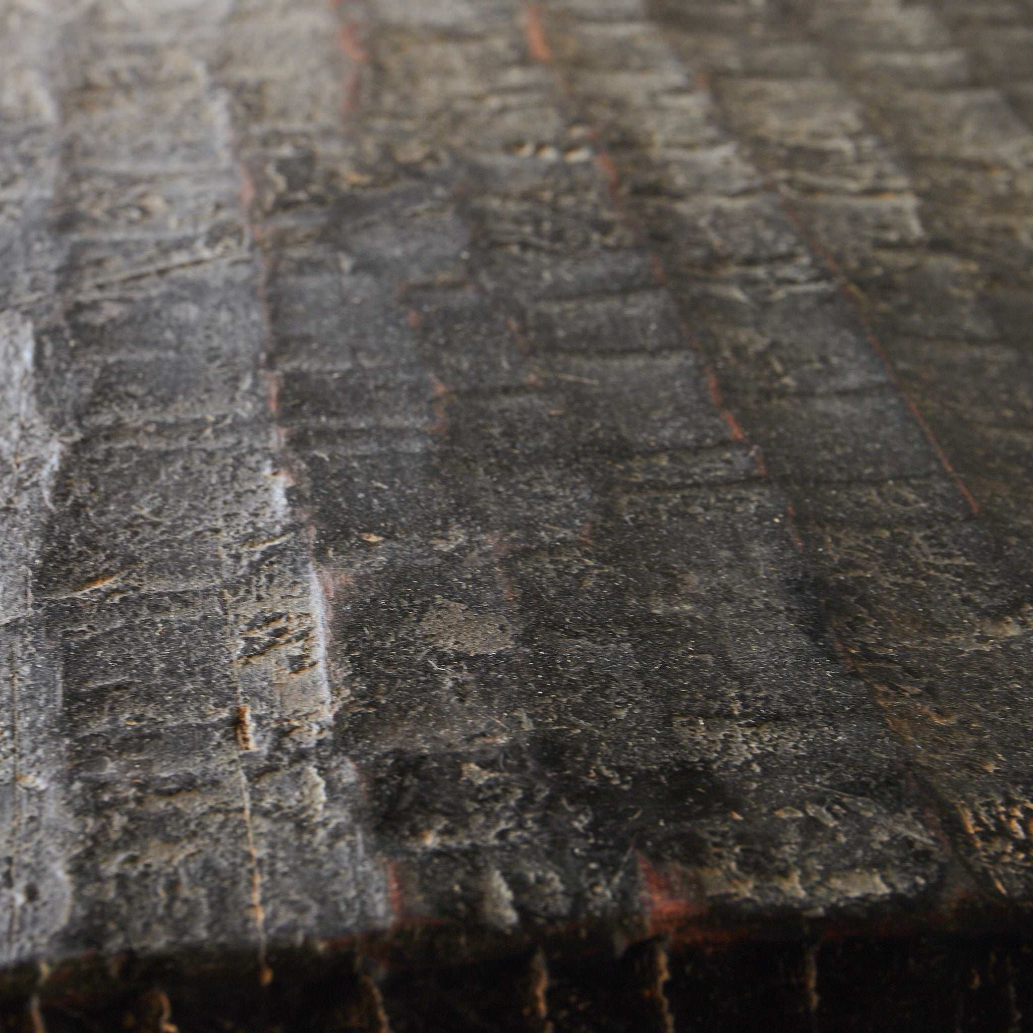 CAJA LACADA EN NEGRO, Con patrón de marcas de azuela, Antigüedad laosiana, Edad Moderna Temprana(Siglos XVI–XIX)