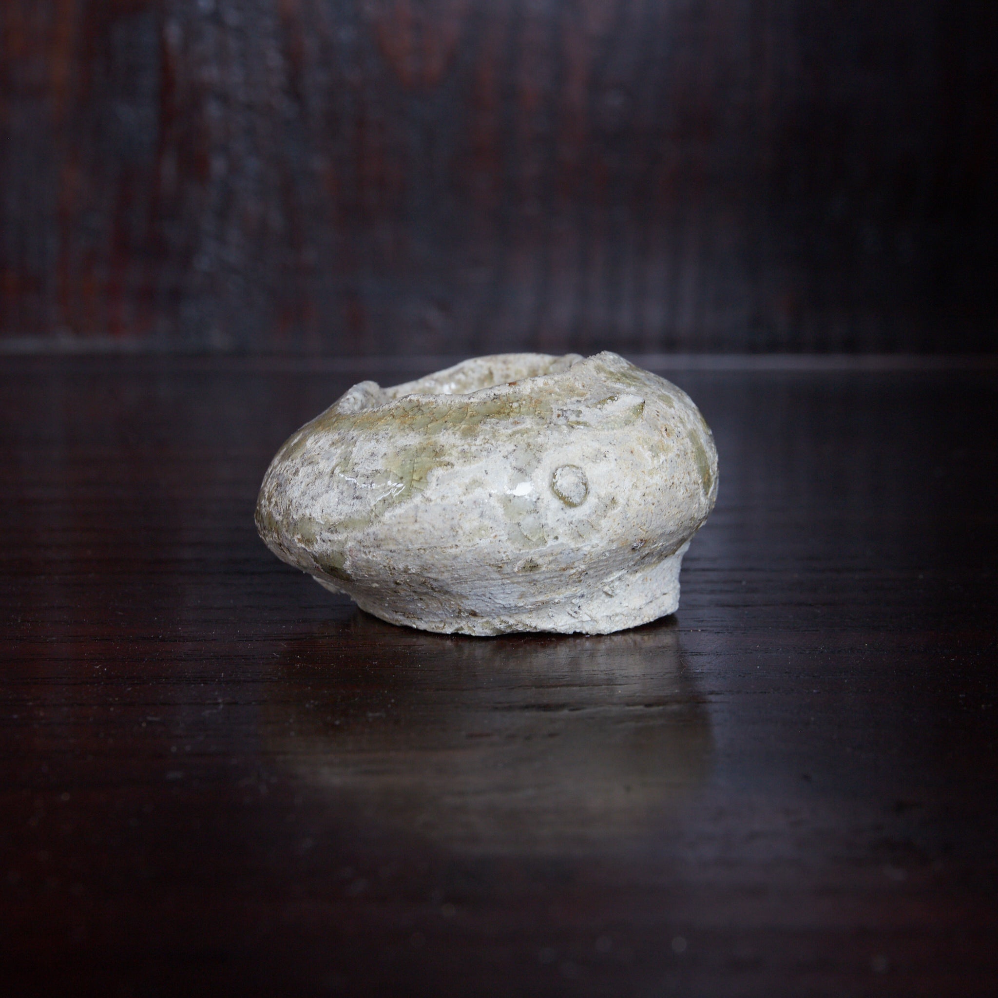 BASE DE CAJITA CON TAPA, Ko-Seto, Período Kamakura(1185–1333 d. C.)