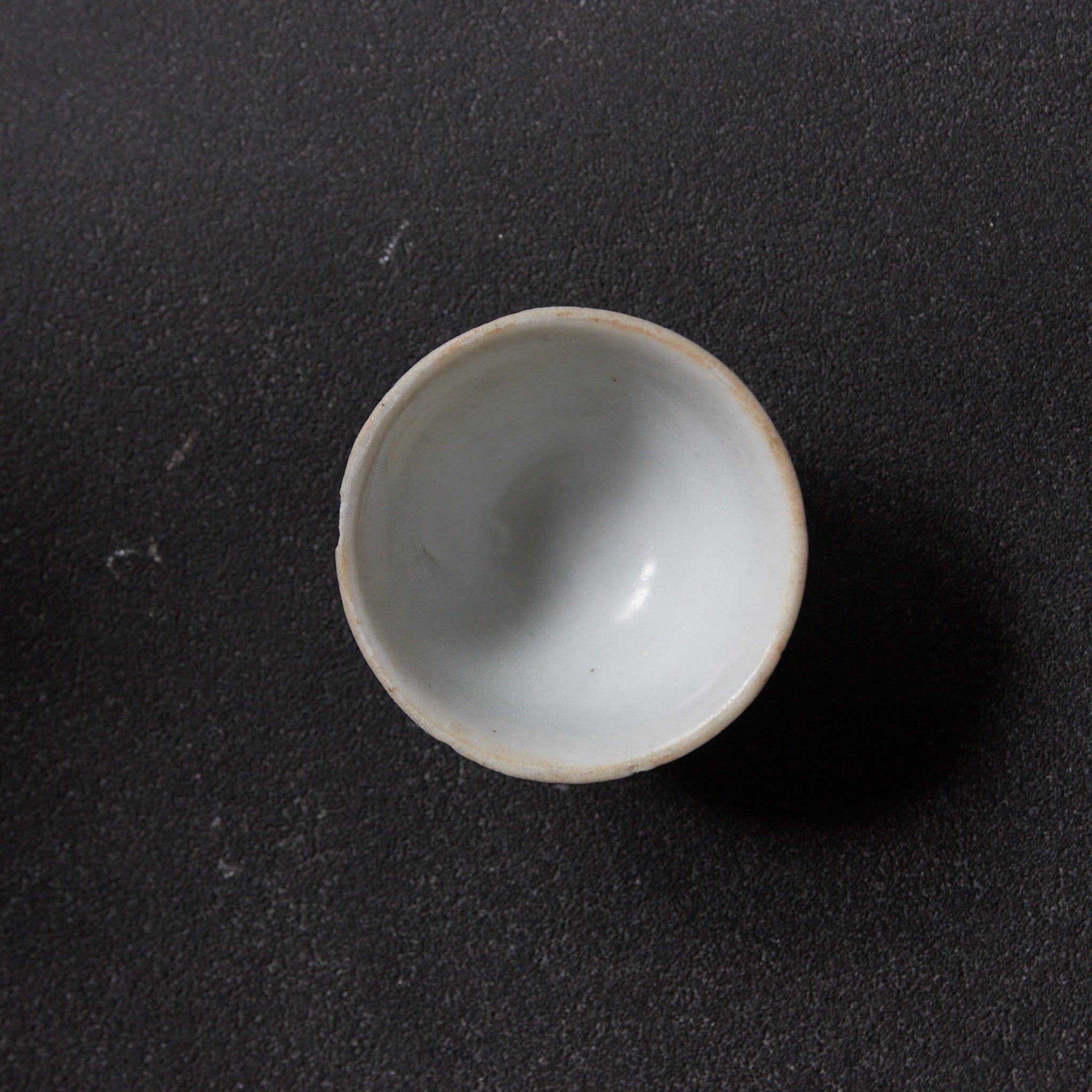 TAZA PARA SENCHA, Porcelana azul y blanca con diseño de hierba de orquídea, juego de 9, Dinastía Ming–Qing(1368–1911 d. C.)