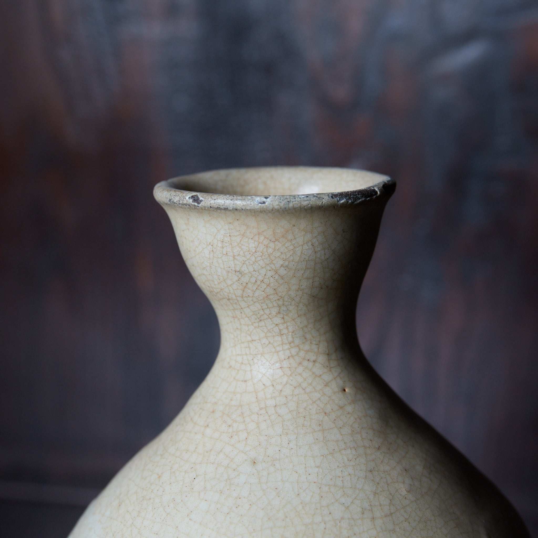ENGOBIERTE FLASCHE / TOKKURI, Buncheong-Ware, Joseon-Dynastie(1392–1897 n. Chr.)