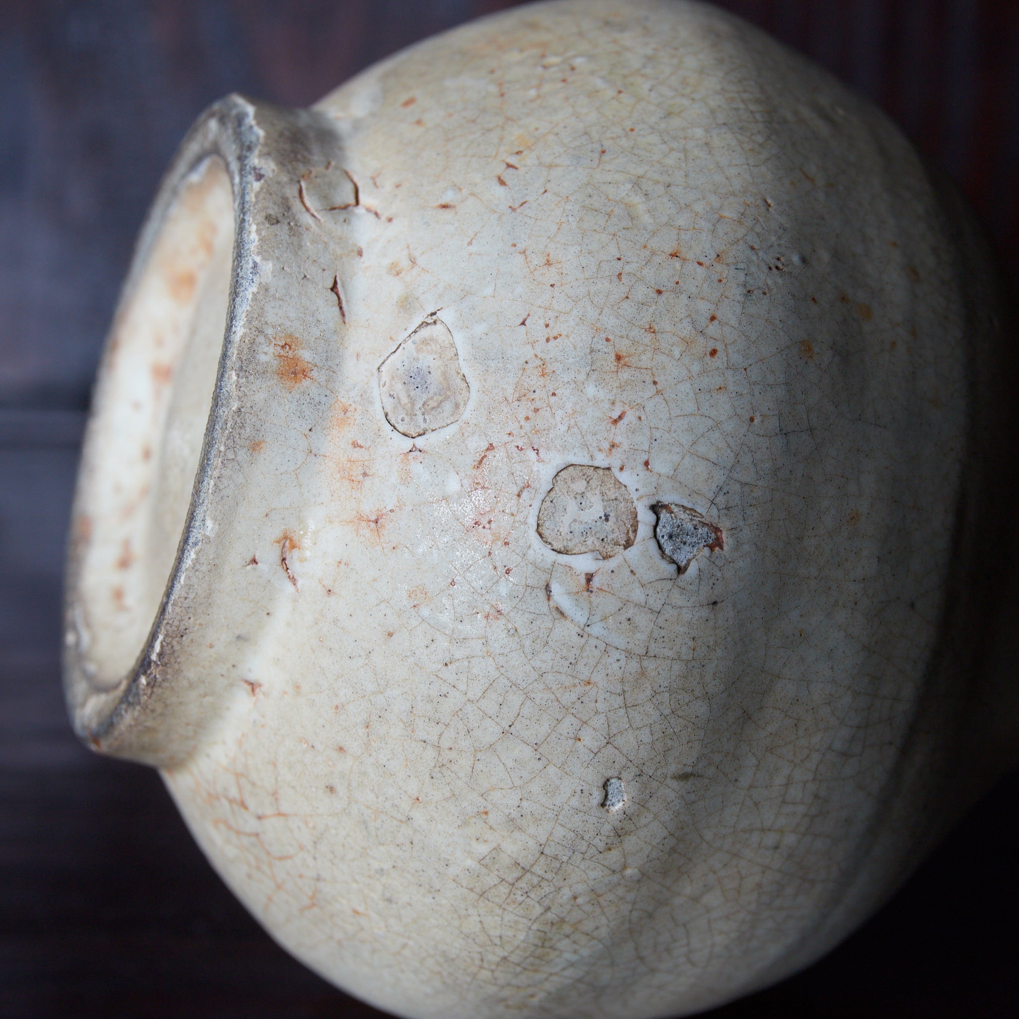 ENGOBIERTE FLASCHE / TOKKURI, Buncheong-Ware, Joseon-Dynastie(1392–1897 n. Chr.)