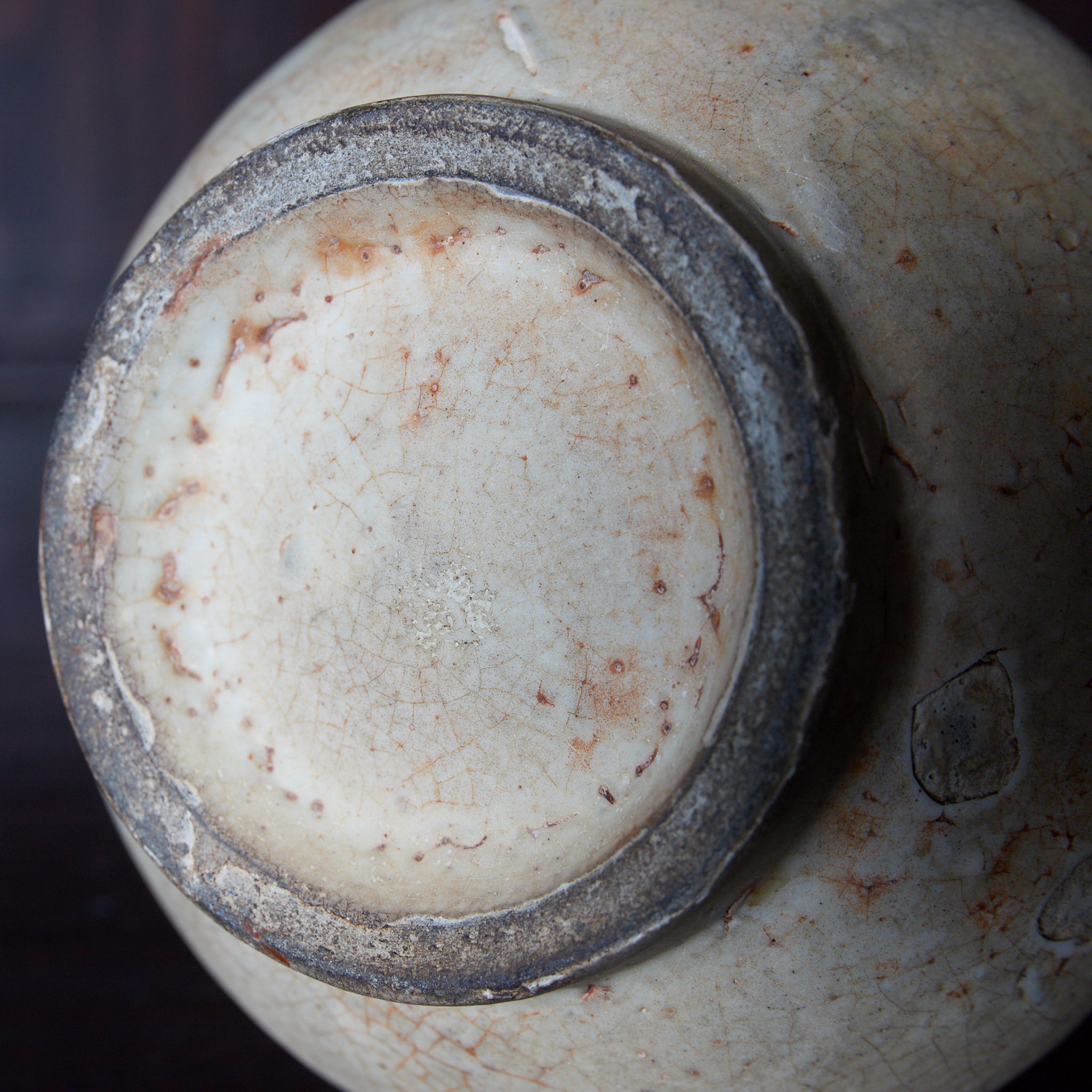 ENGOBIERTE FLASCHE / TOKKURI, Buncheong-Ware, Joseon-Dynastie(1392–1897 n. Chr.)