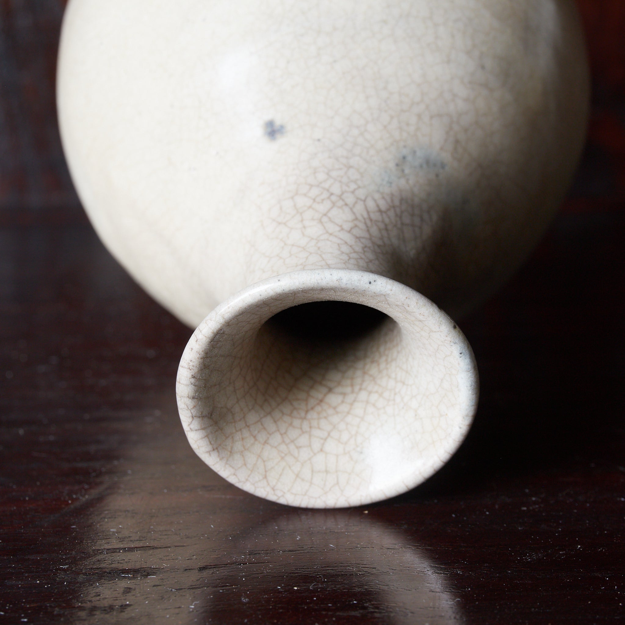 ENGOBIERTE FLASCHE / TOKKURI, Buncheong-Ware, Joseon-Dynastie(1392–1897 n. Chr.)