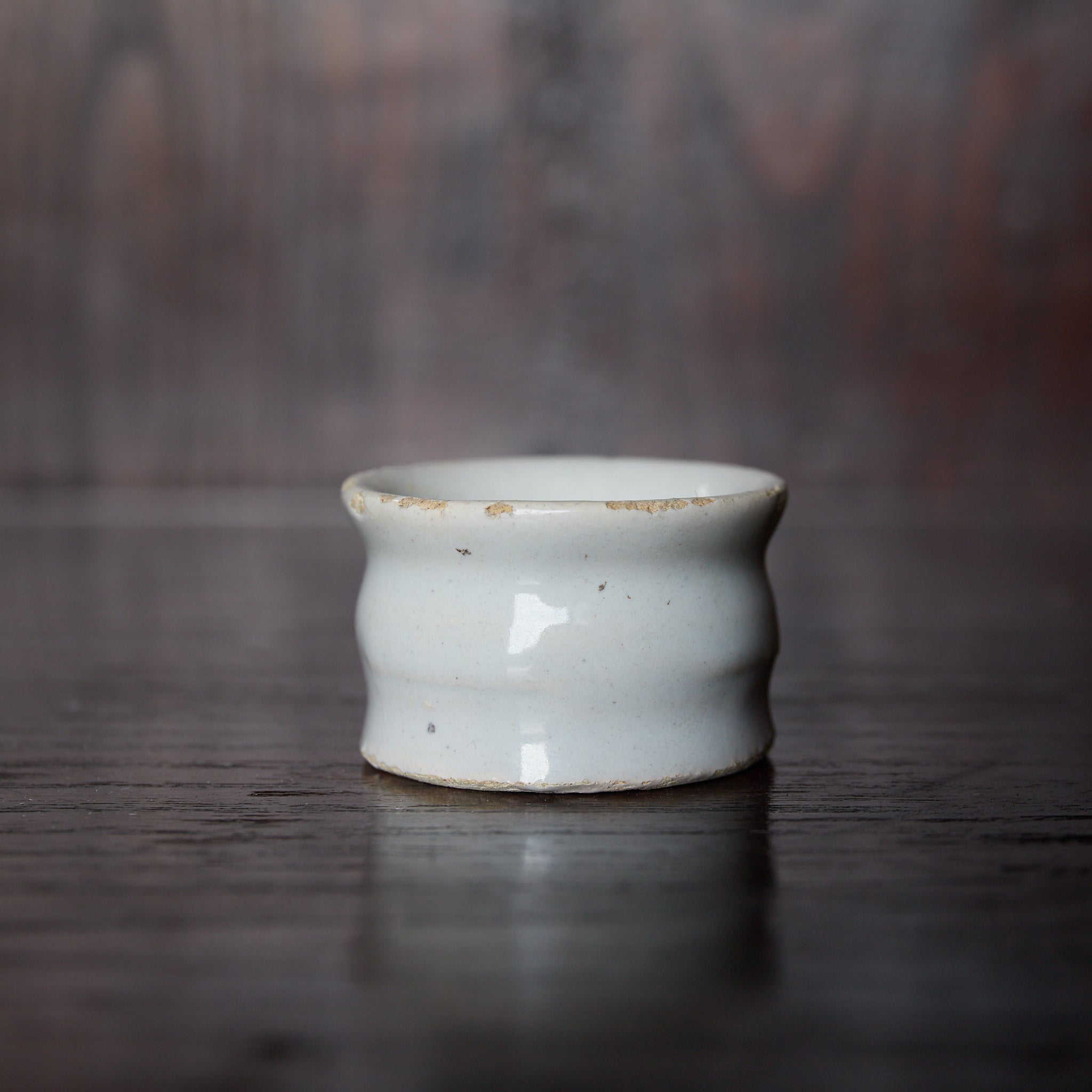 KLEINES GEFÄSS, Delfter Ware, weiß glasiert, Frühe Neuzeit(16.–19. Jahrhundert)