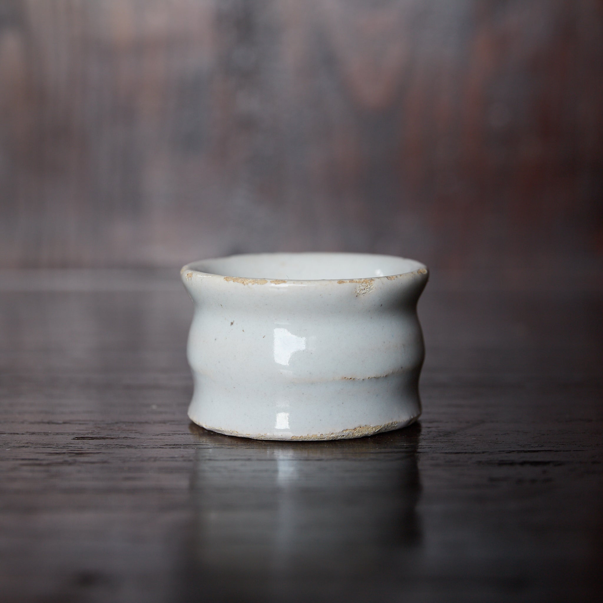 KLEINES GEFÄSS, Delfter Ware, weiß glasiert, Frühe Neuzeit(16.–19. Jahrhundert)