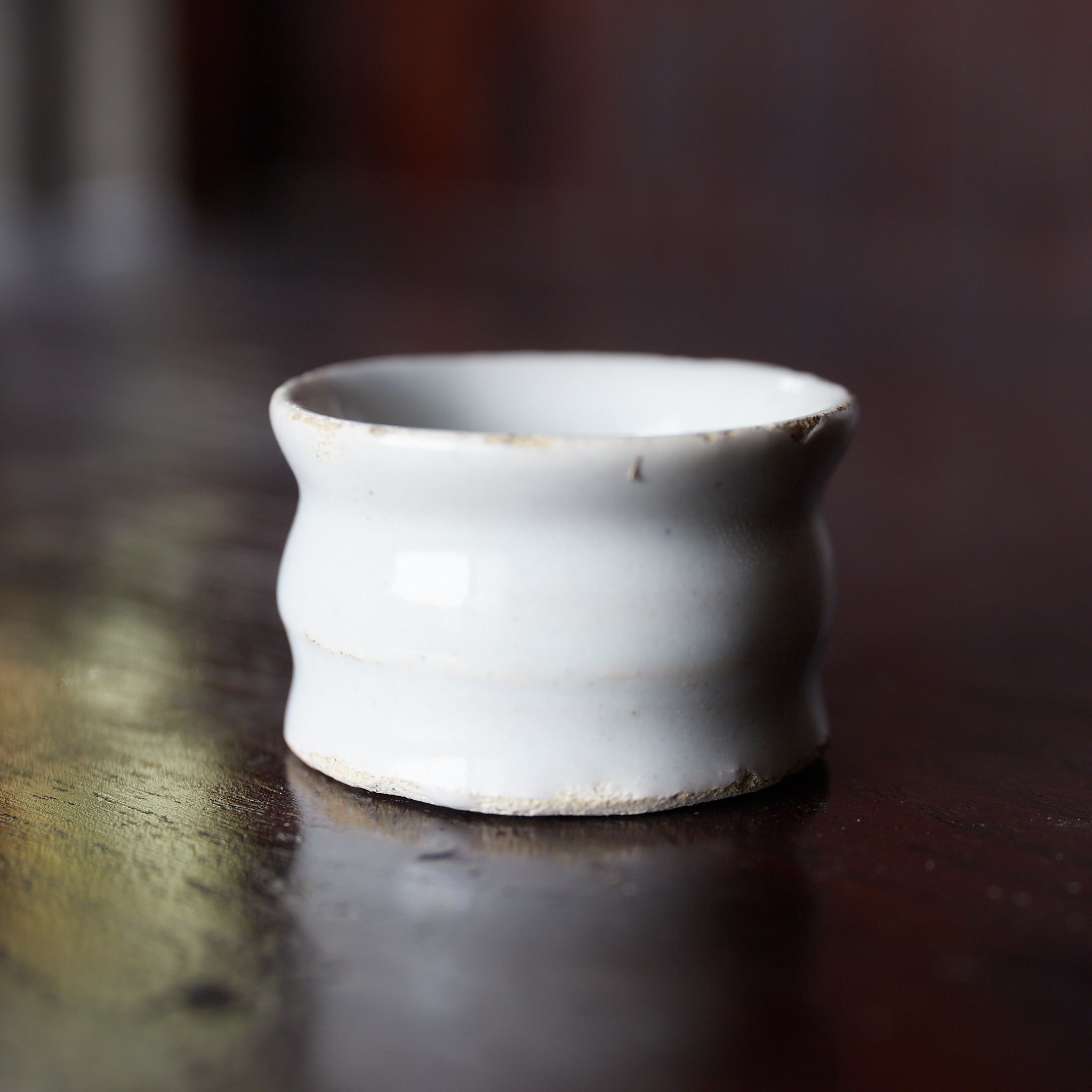 KLEINES GEFÄSS, Delfter Ware, weiß glasiert, Frühe Neuzeit(16.–19. Jahrhundert)