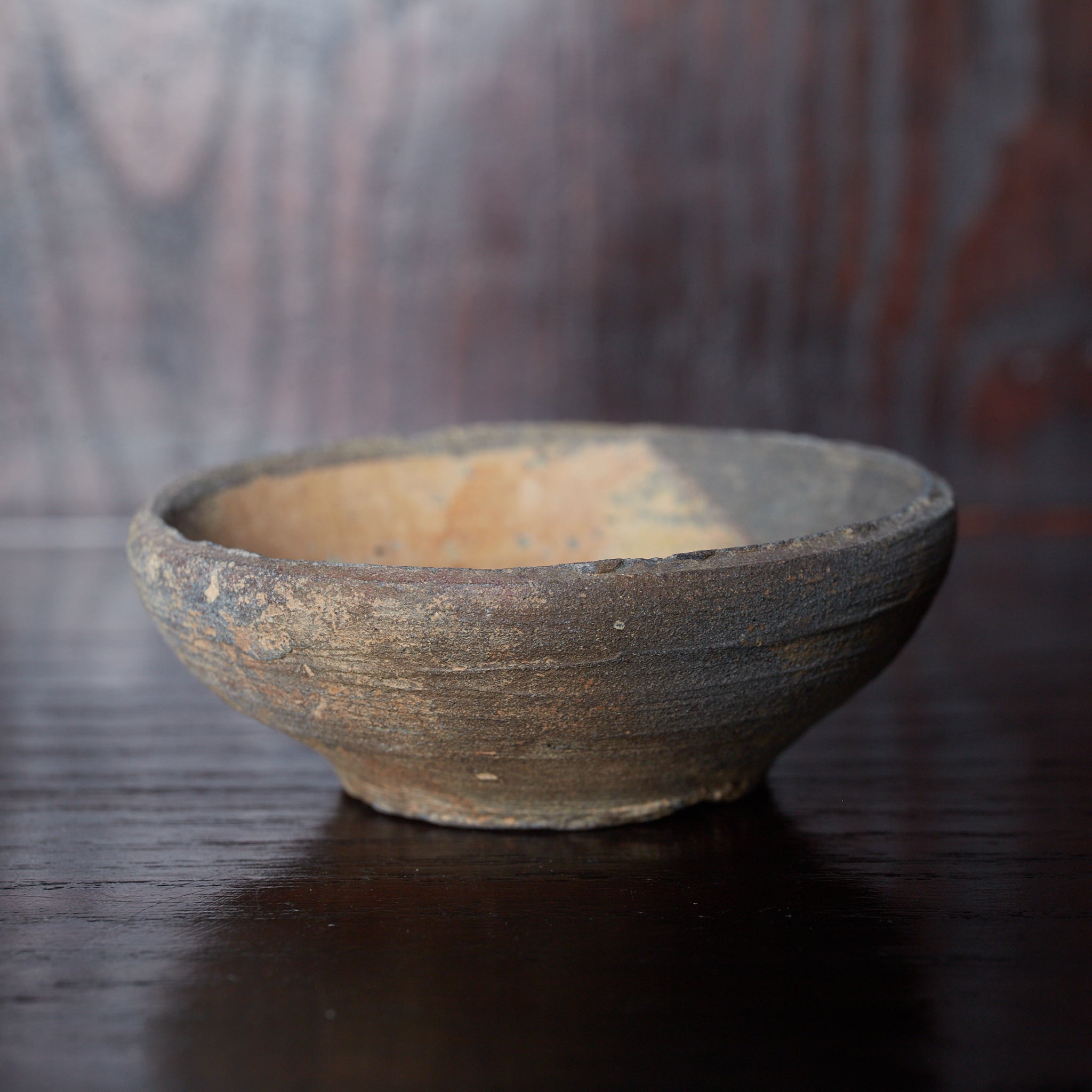 KLEINER BECHER, Braun glasiert, Mitate(sake-becher), Khmer-Dynastie, Mittelalter(12.–16. Jahrhundert)