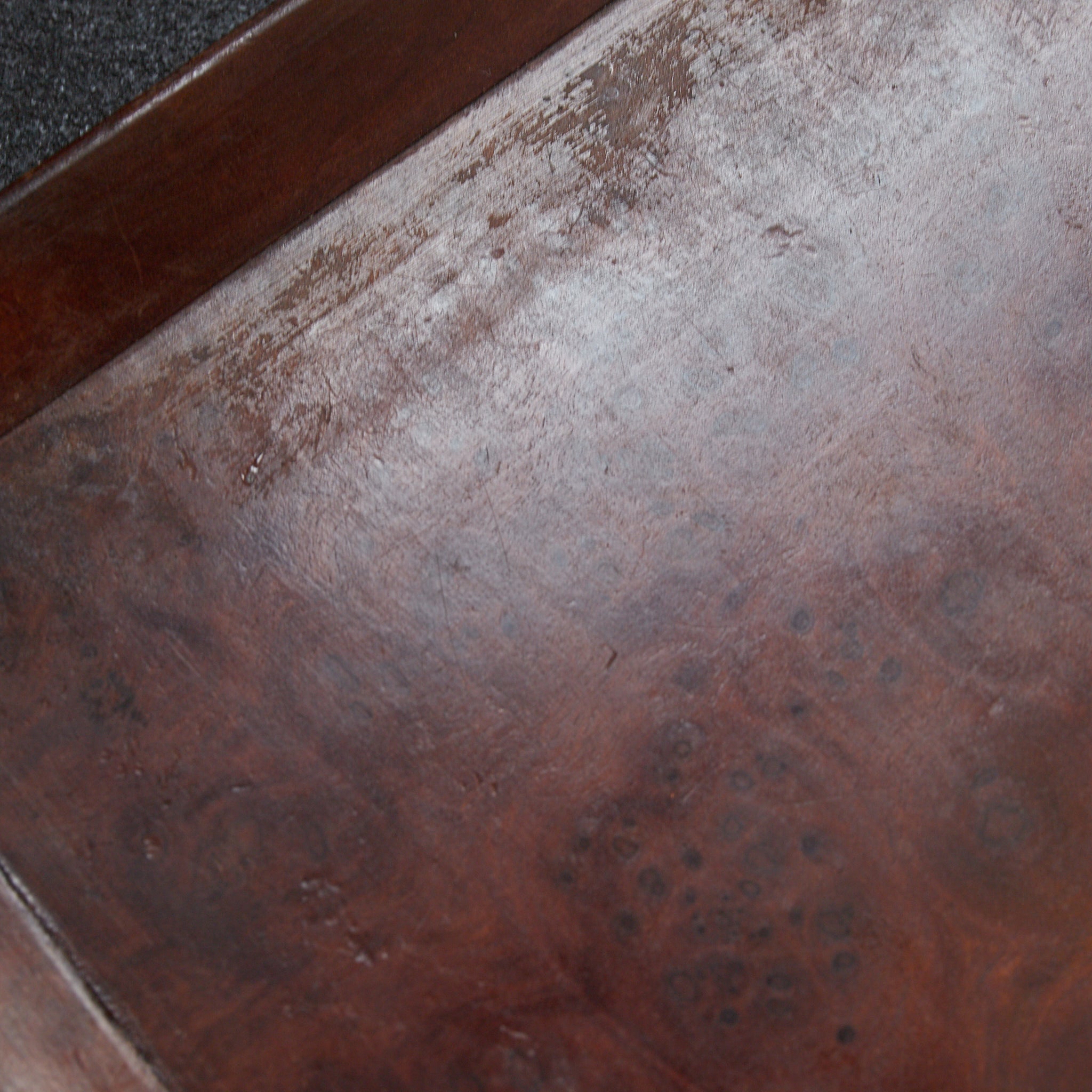 BANDEJA DE TÉ RECTANGULAR DE MADERA DE KARAKI CON VETA NUDOSA