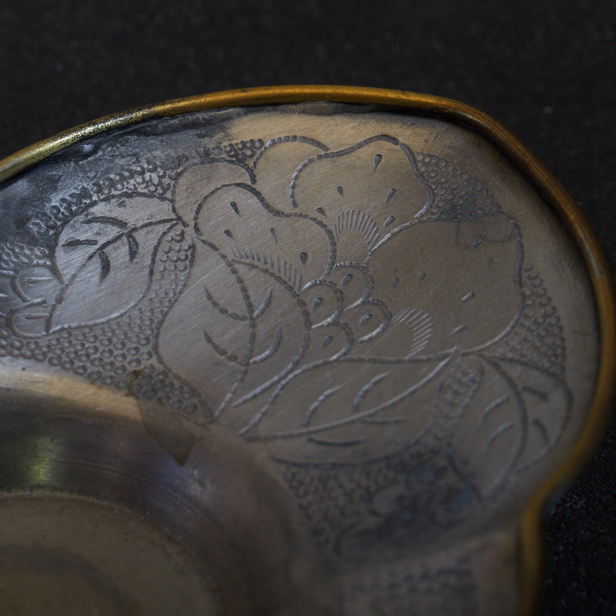 OLD LOBED-FLOWER-SHAPED TIN TEA SAUCER, marked Qianlong nian zhi, copper-covered, With box, set of 5, Qing Dynasty(1616–1911CE)