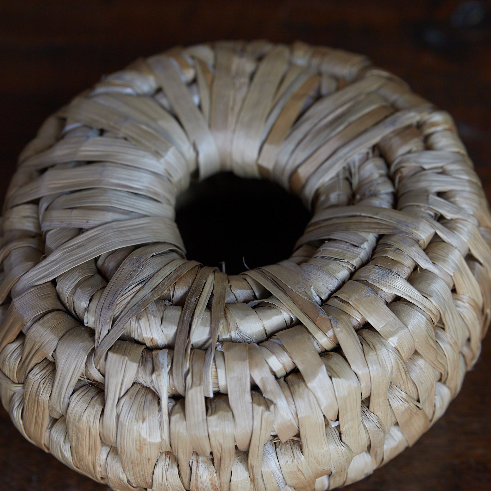 SOPORTE PARA TETERA DE PAJA, Trenzado, Período Showa(1926–1989 d. C.)