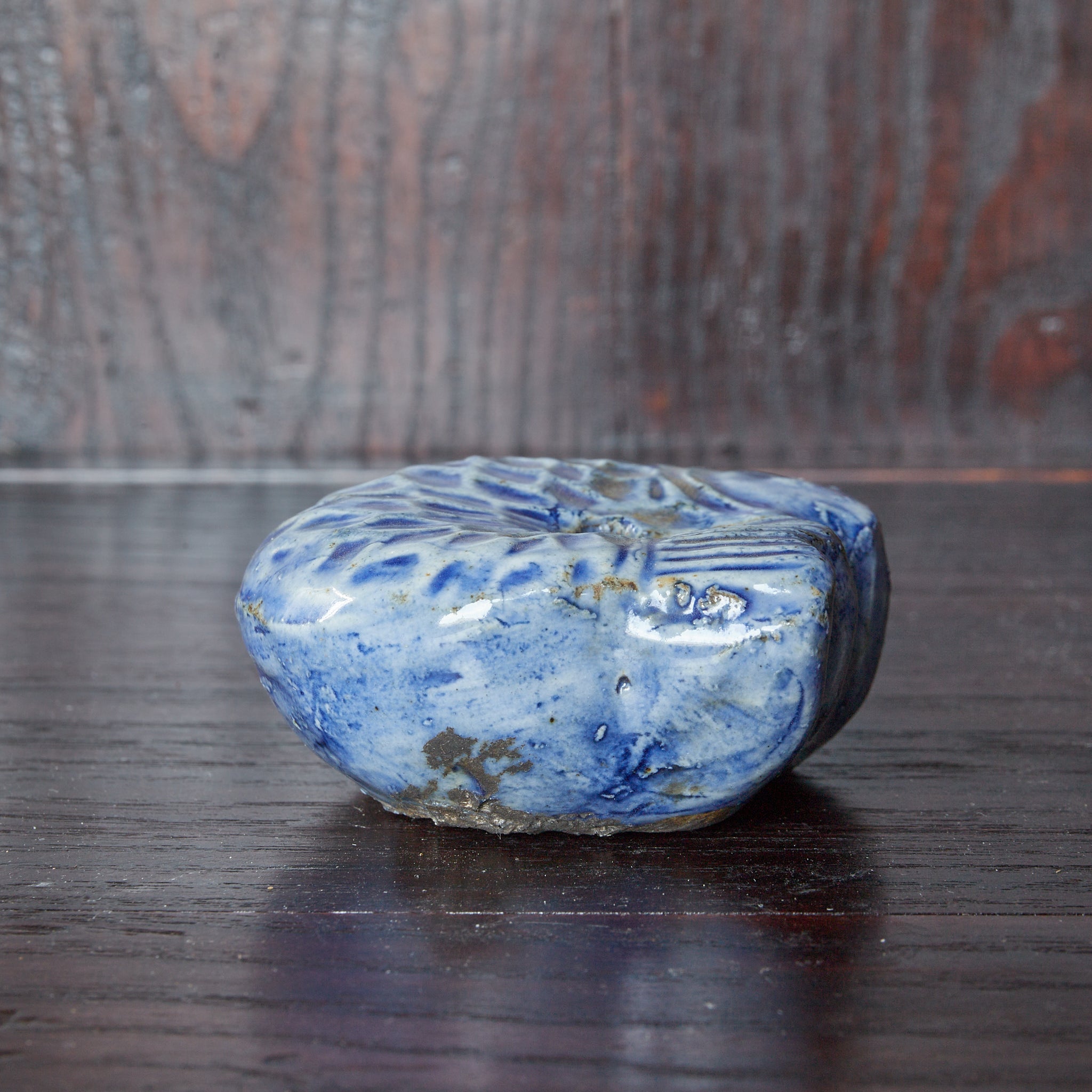 KOI-FÖRMIG WASSERTROPFER, Lapislazuli-glasiert, Joseon-Dynastie(1392–1897 n. Chr.)