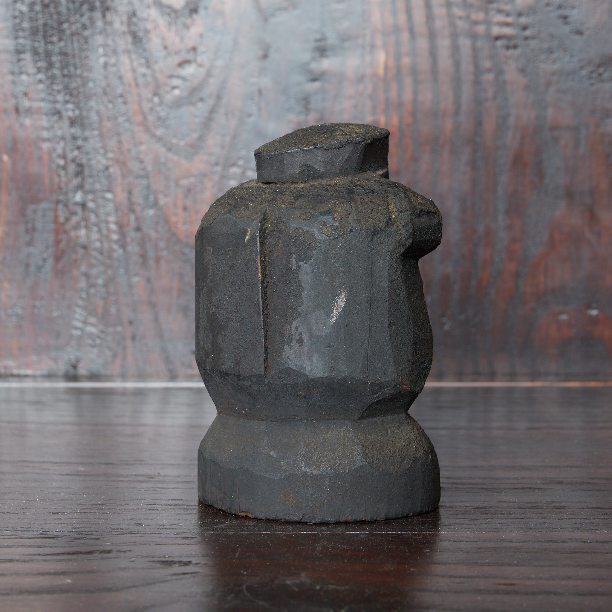 ESTATUA DE DAIKOKUTEN DE MADERA, Período Edo–Meiji(1603–1912 d. C.)