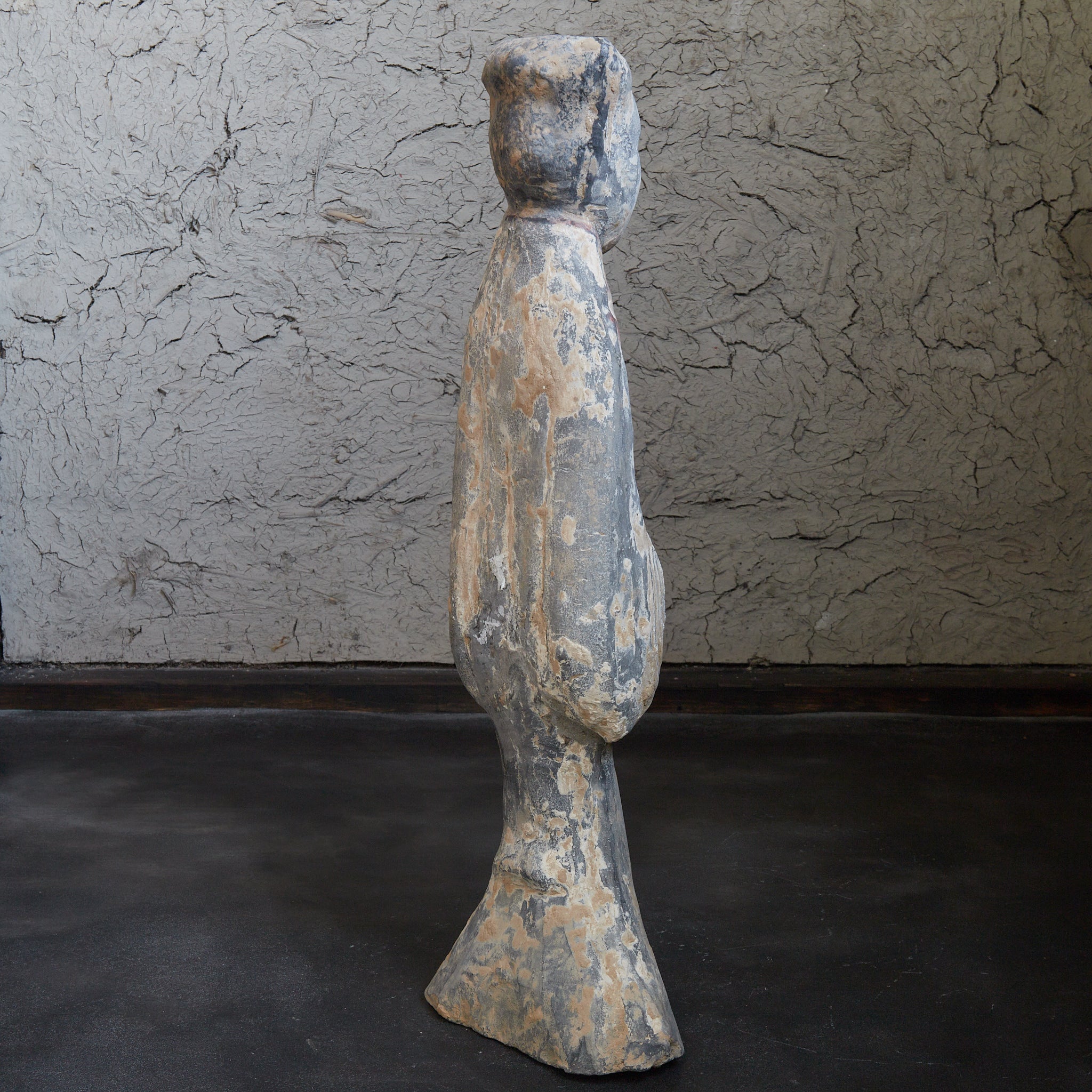 漢代 灰陶加彩 女子俑(206BCE–220CE)