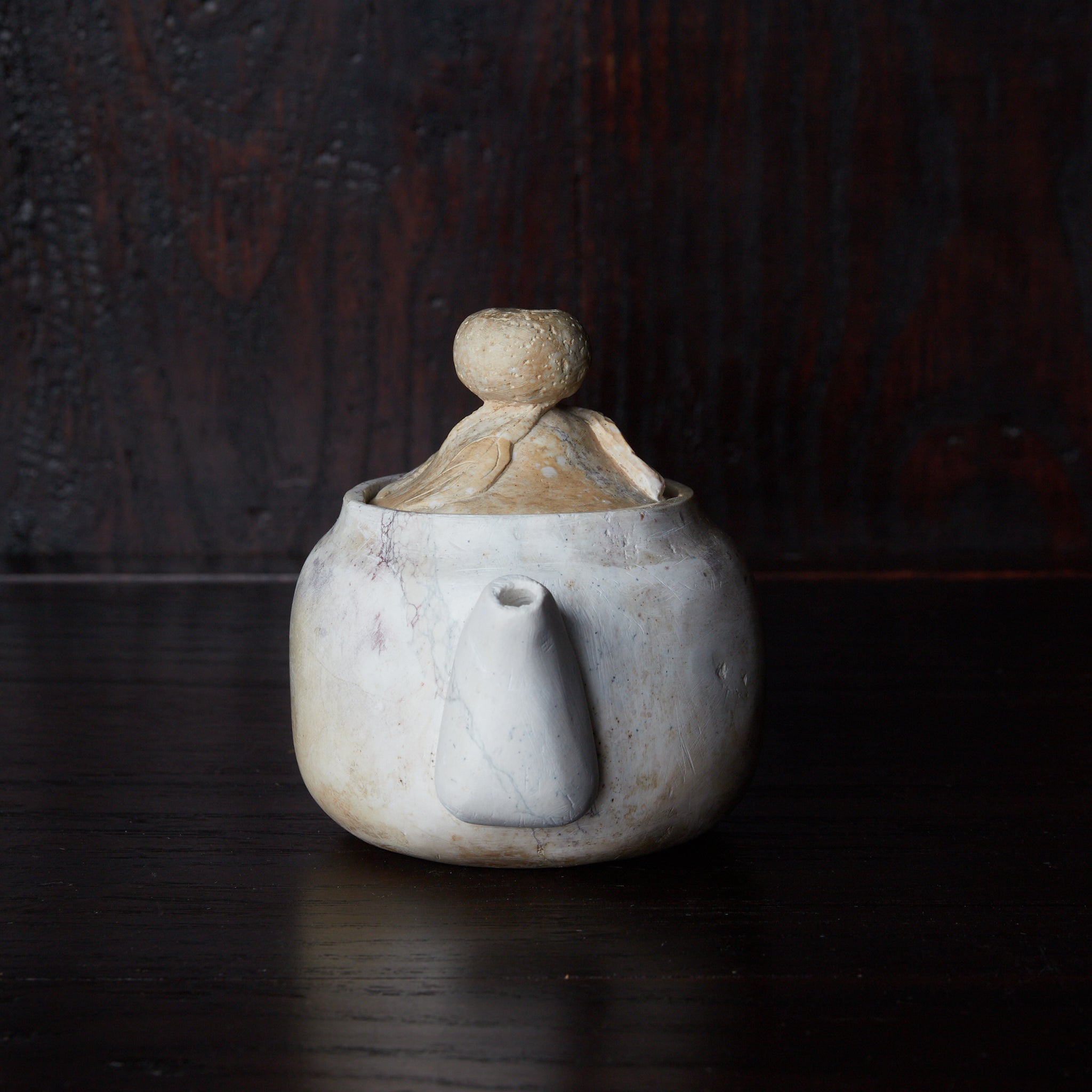 清代 石彫葉刻文茶壺(急須)(1616–1911CE)