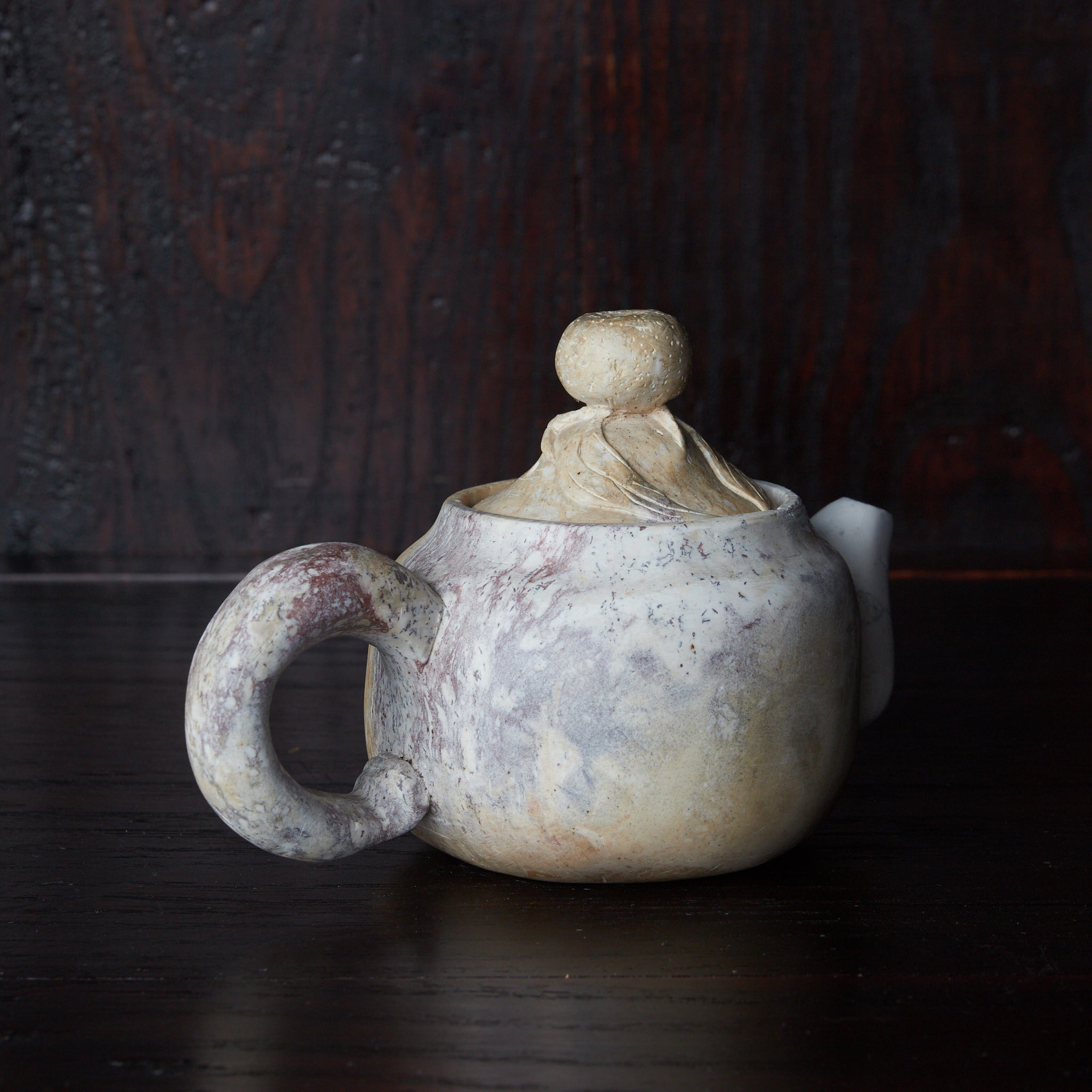 清代 石彫葉刻文茶壺(急須)(1616–1911CE)