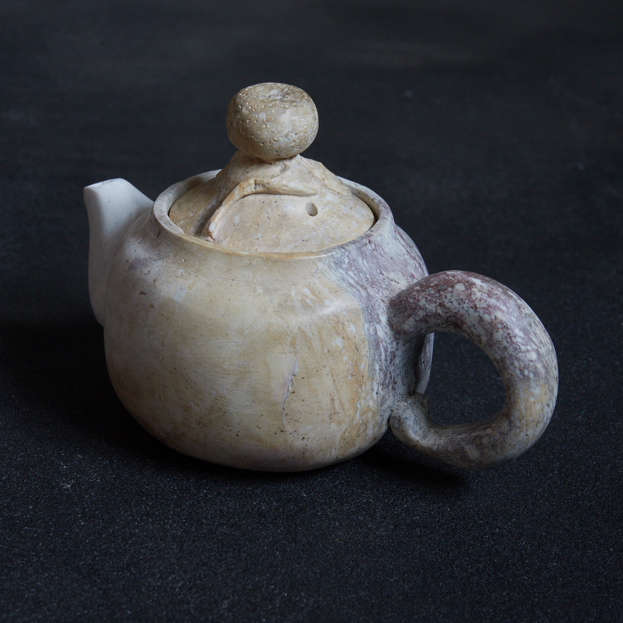 清代 石彫葉刻文茶壺(急須)(1616–1911CE)