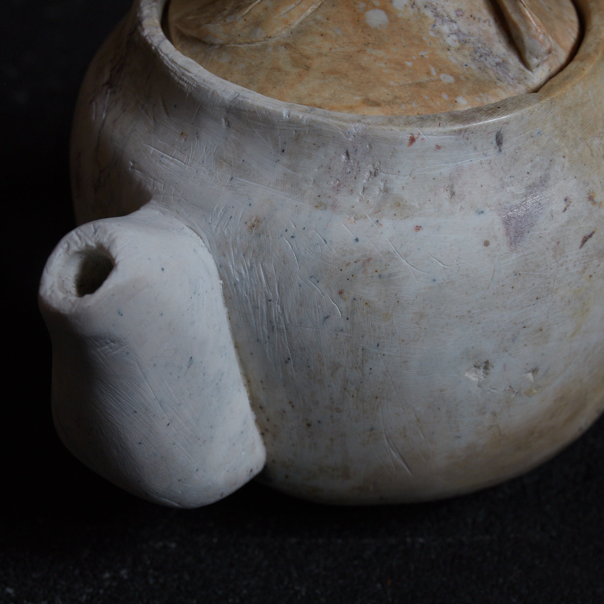 清代 石彫葉刻文茶壺(急須)(1616–1911CE)