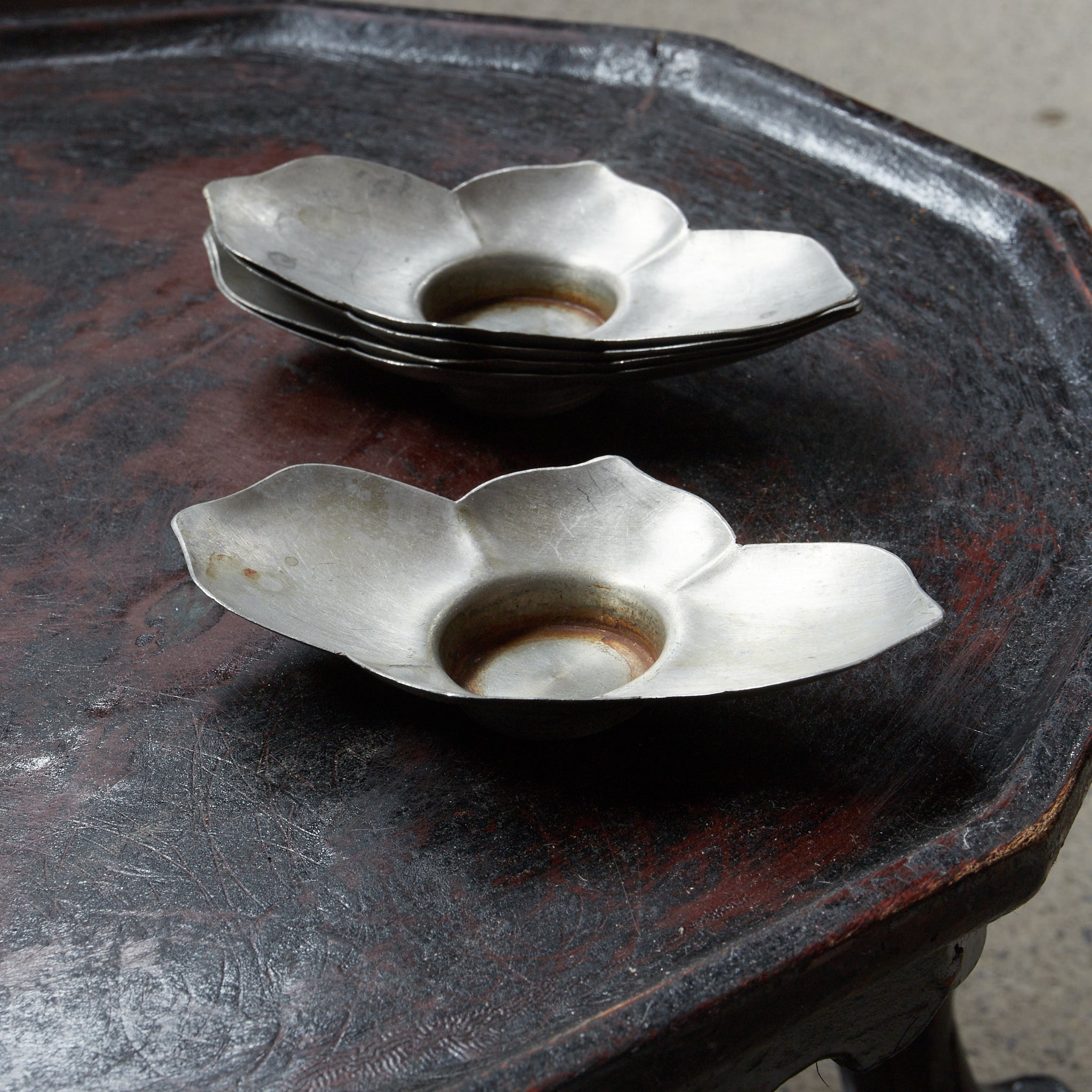 清代 古錫輪花形茶托 5客揃 在銘（1616–1911CE） | 入蘆花（ロカニイル）