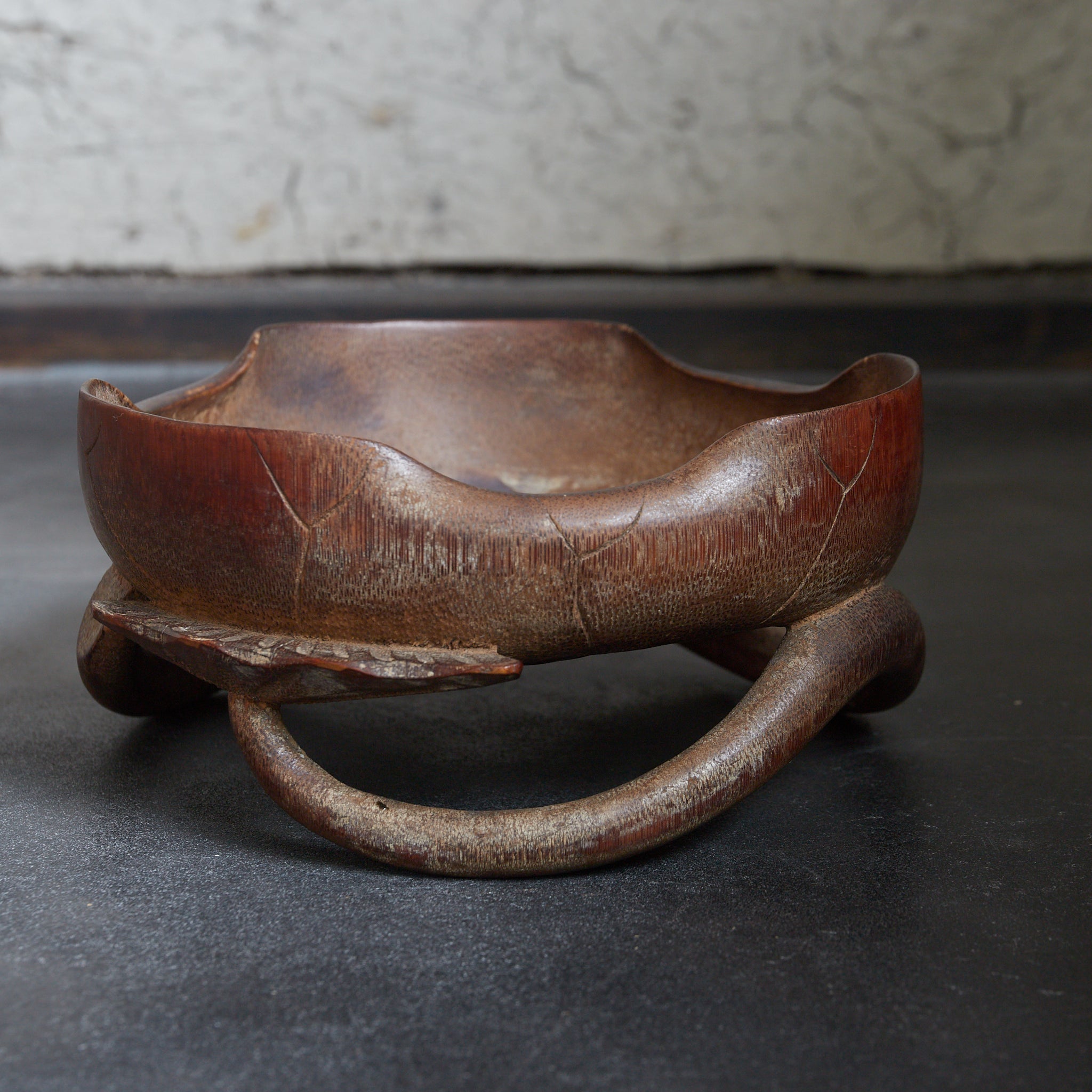 明治 古竹蓮花形菓子器 みたて建水 木箱付(1868–1912CE)